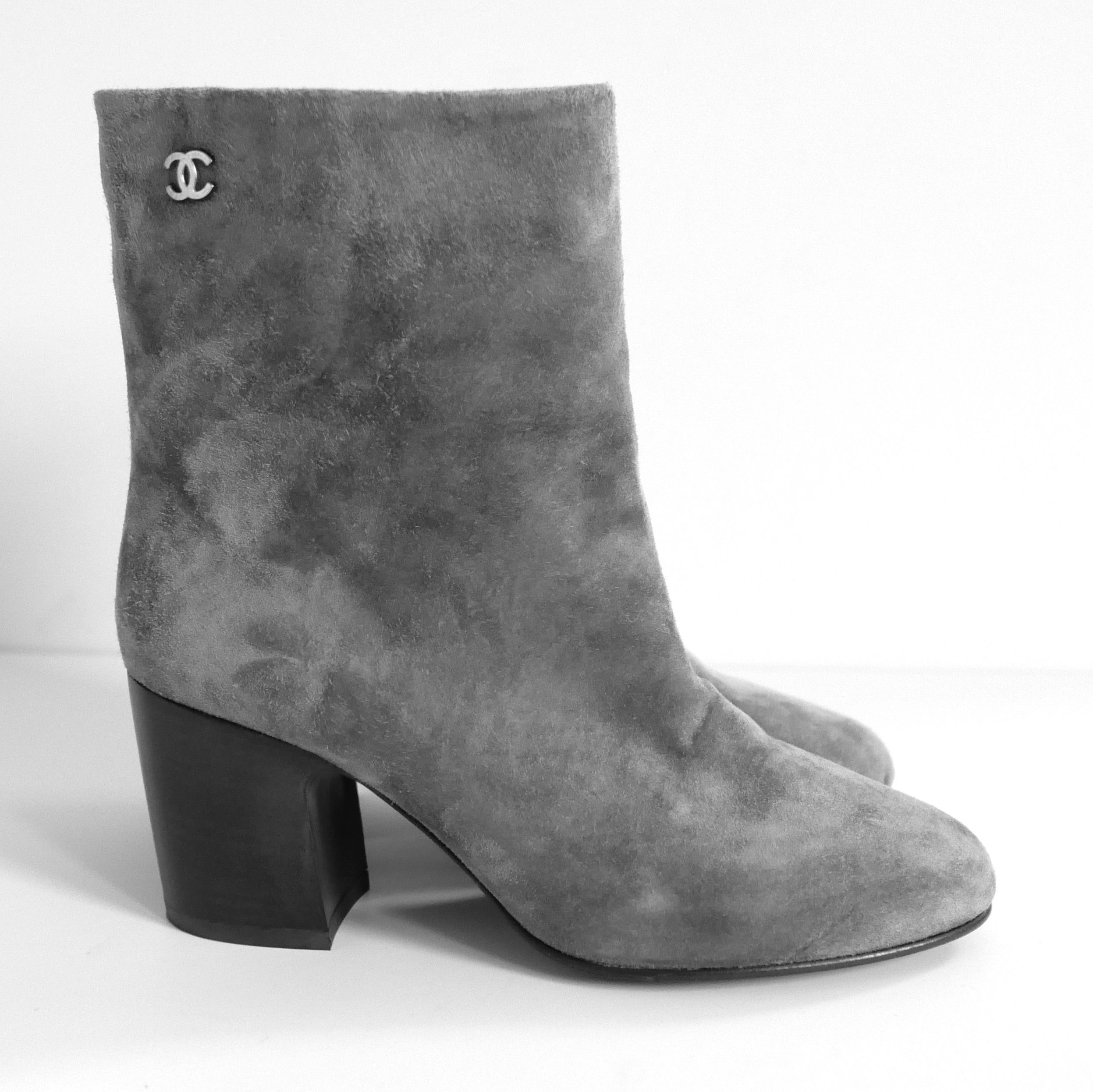 Chanel Chanel Grey Suede Ankle Boots Size US 6.5 / IT 36.5 - 3 Thumbnail