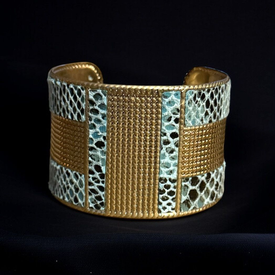 Other Gold tone wide blue snakeskin print bangle cuff bracelet Size ONE SIZE - 1 Thumbnail