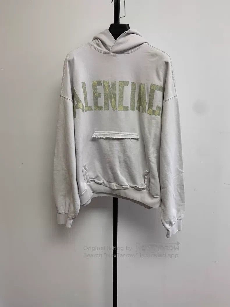 Balenciaga Balenciaga Ripped Letter Print Hooded Sweatshirt Size US XS / EU 42 / 0 - 1 Thumbnail