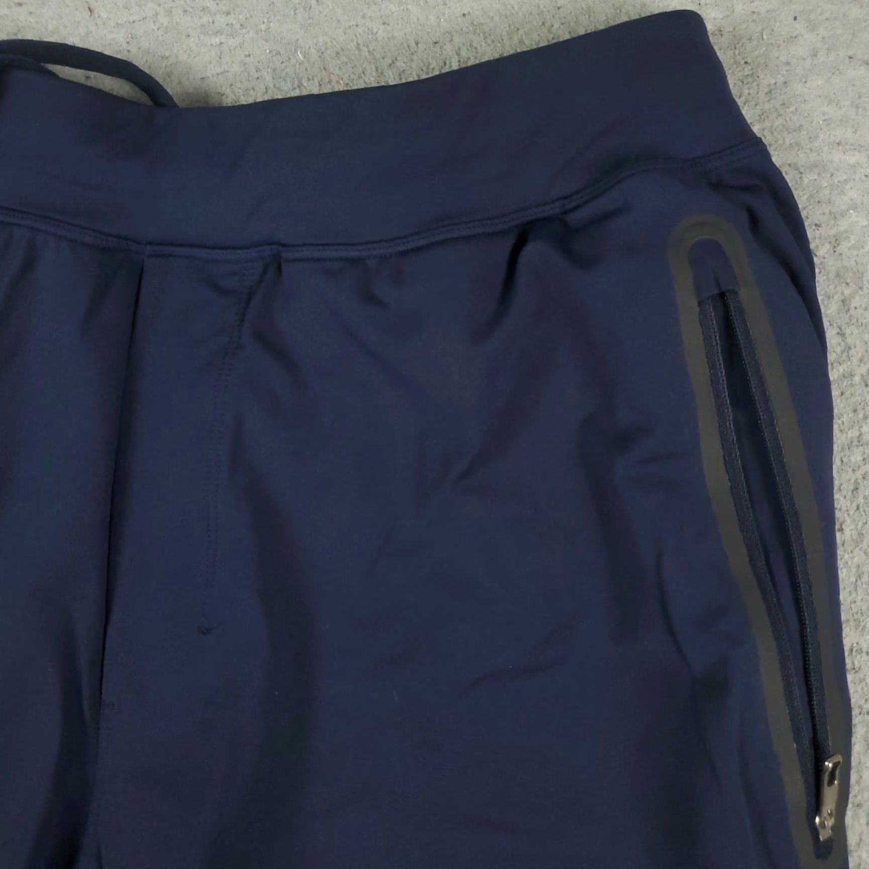 Lululemon Lululemon Shorts Mens M Blue Zipper Pockets Lace Tie Stretch Athletic Regular Size US 31 - 3 Thumbnail