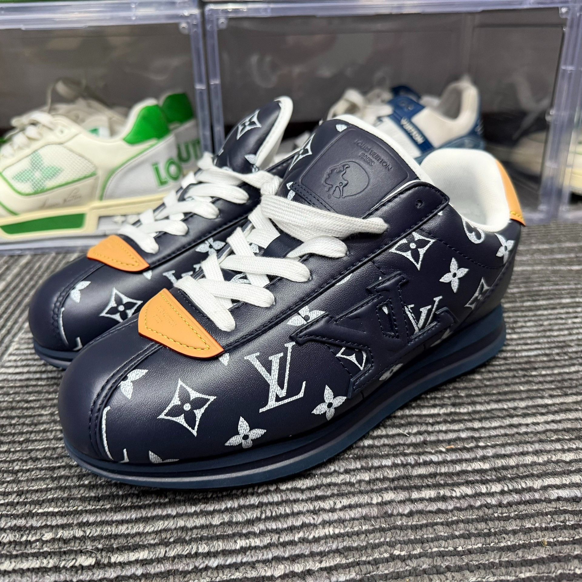 Louis Vuitton Louis Vuitton Collab Blue Lowtop Sneakers 7 Men Size US 7 / EU 40 - 1 Thumbnail
