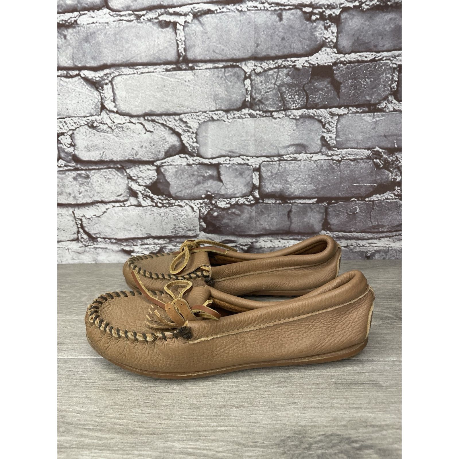 Minnetonka Minnetonka Moccasins Brown Leather Driving Moccasin Loafers Size US 6 / IT 36 - 13 Thumbnail