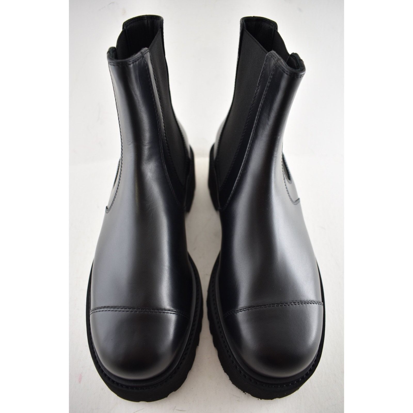 Chanel Chanel 24B Calfskin CC Logo Pull On Chelsea Platform Boot 42 Size US 11 / IT 41 - 9 Thumbnail