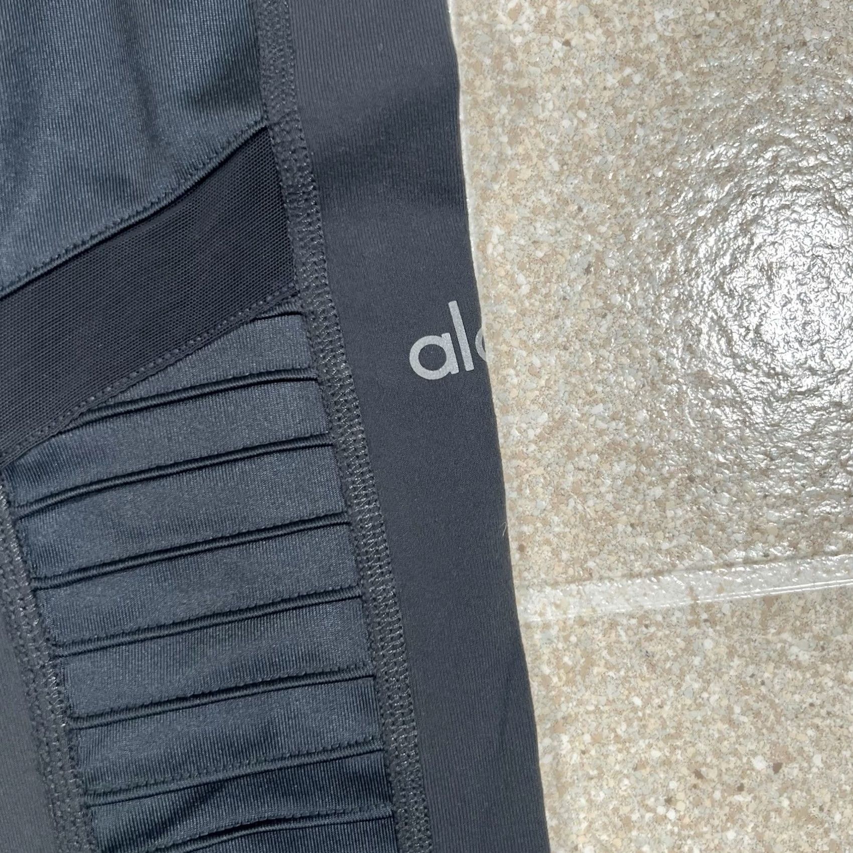Alo ALO Yoga Leggings Woman S Gray Ribbed High Waist Athletic Activewear Size 28" / US 6 / IT 42 - 3 Thumbnail