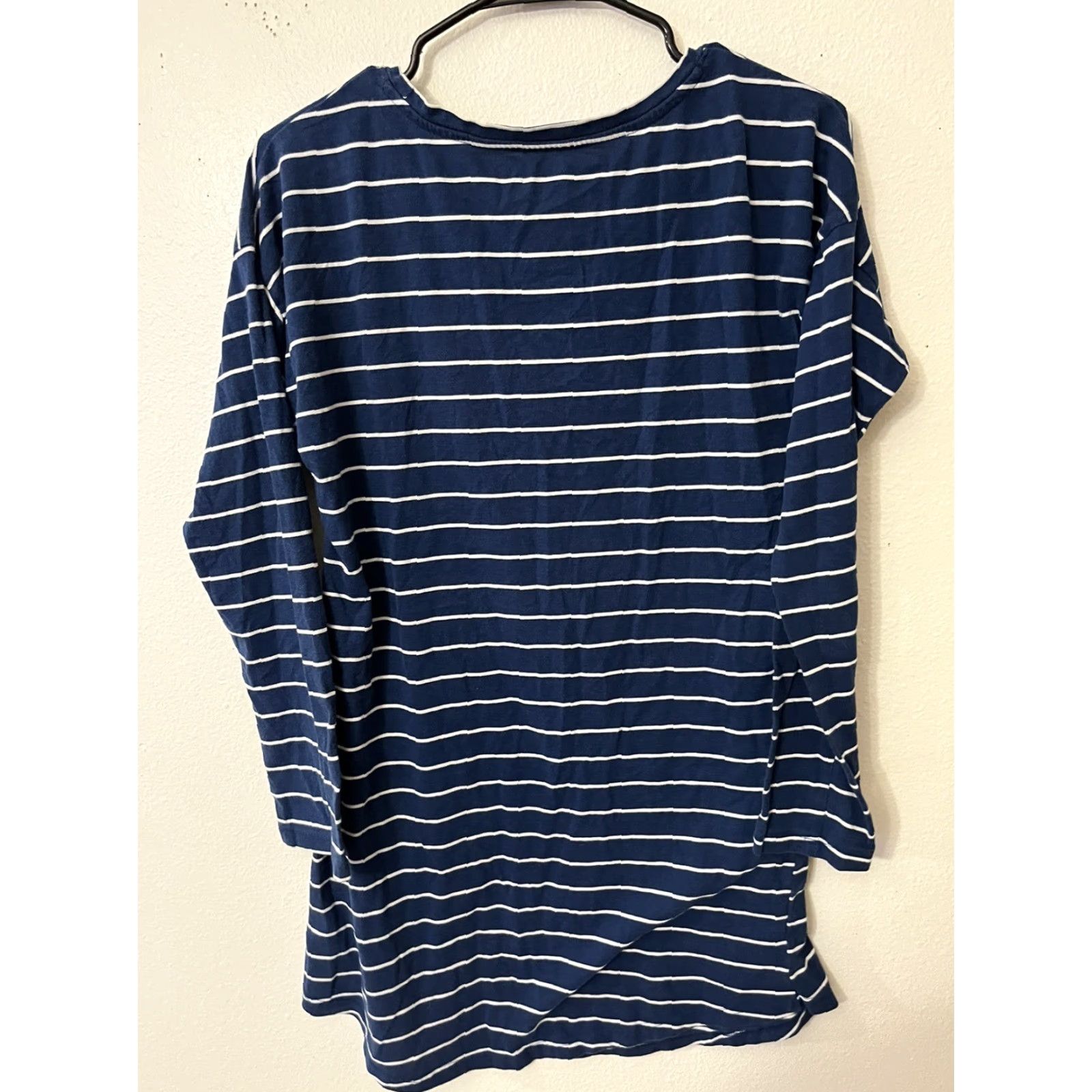 Gap Gap Body Tunic Women’s Small Blue/ white striped lightweight stretchy blue/white striped Tunic Womens Small Blue White striped lightweight stretchy Size S / US 4 / IT 40 - 2 Thumbnail