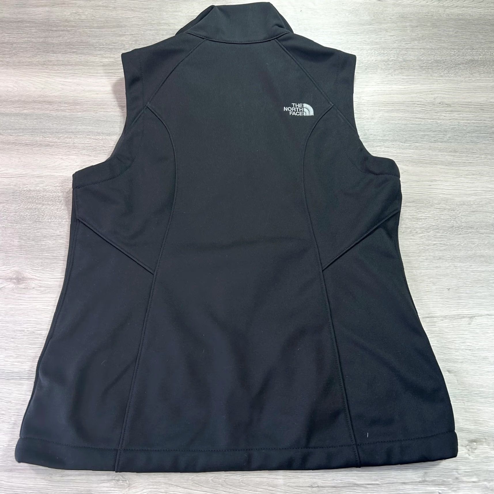 The North Face The North Face Vest Womens Medium Black WindWall Softshell Outdoor Zip Jacket Size M / US 6-8 / IT 42-44 - 2 Thumbnail