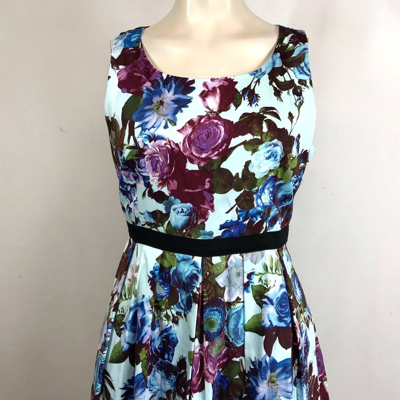 Vintage Frock Shop Fit and Flare Dress Blue Pink Roses Black Ribbon Waist Medium Size M / US 6-8 / IT 42-44 - 2 Thumbnail