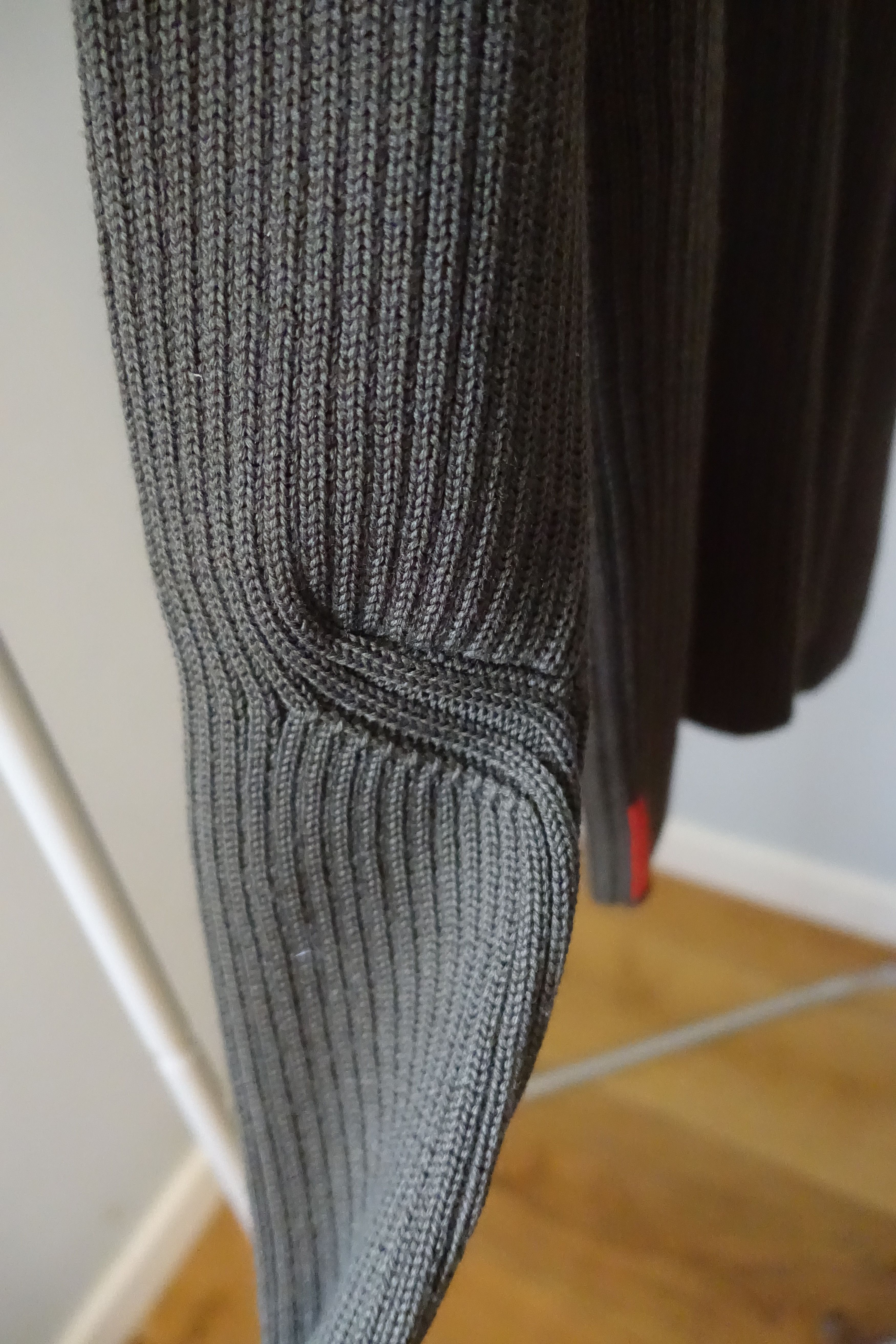 Prada Military Style Ribbed Wool Sweater Size US XS / EU 42 / 0 - 5 Thumbnail