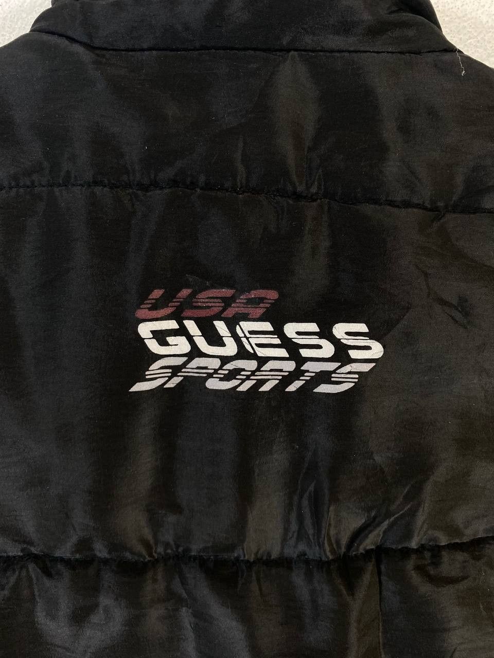 Guess vintage guess puffer vest very nice design Size US M / EU 48-50 / 2 - 7 Thumbnail
