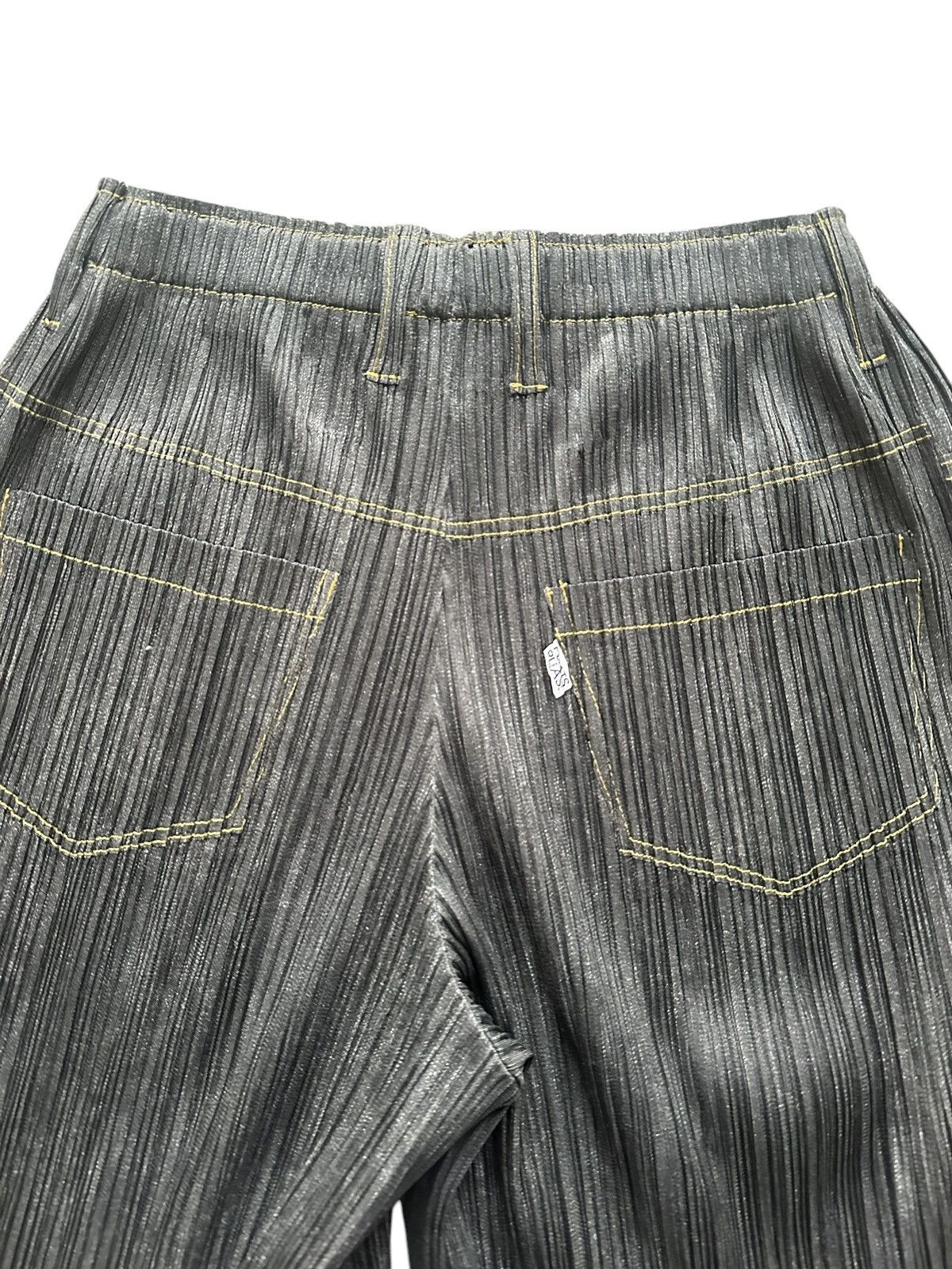 ISSEY MIYAKE PLEATS PLEASE Gジャン　ジーンズ　希少 Yahoo!オークション -「デニムジャケット」(イッセイ ミヤケ