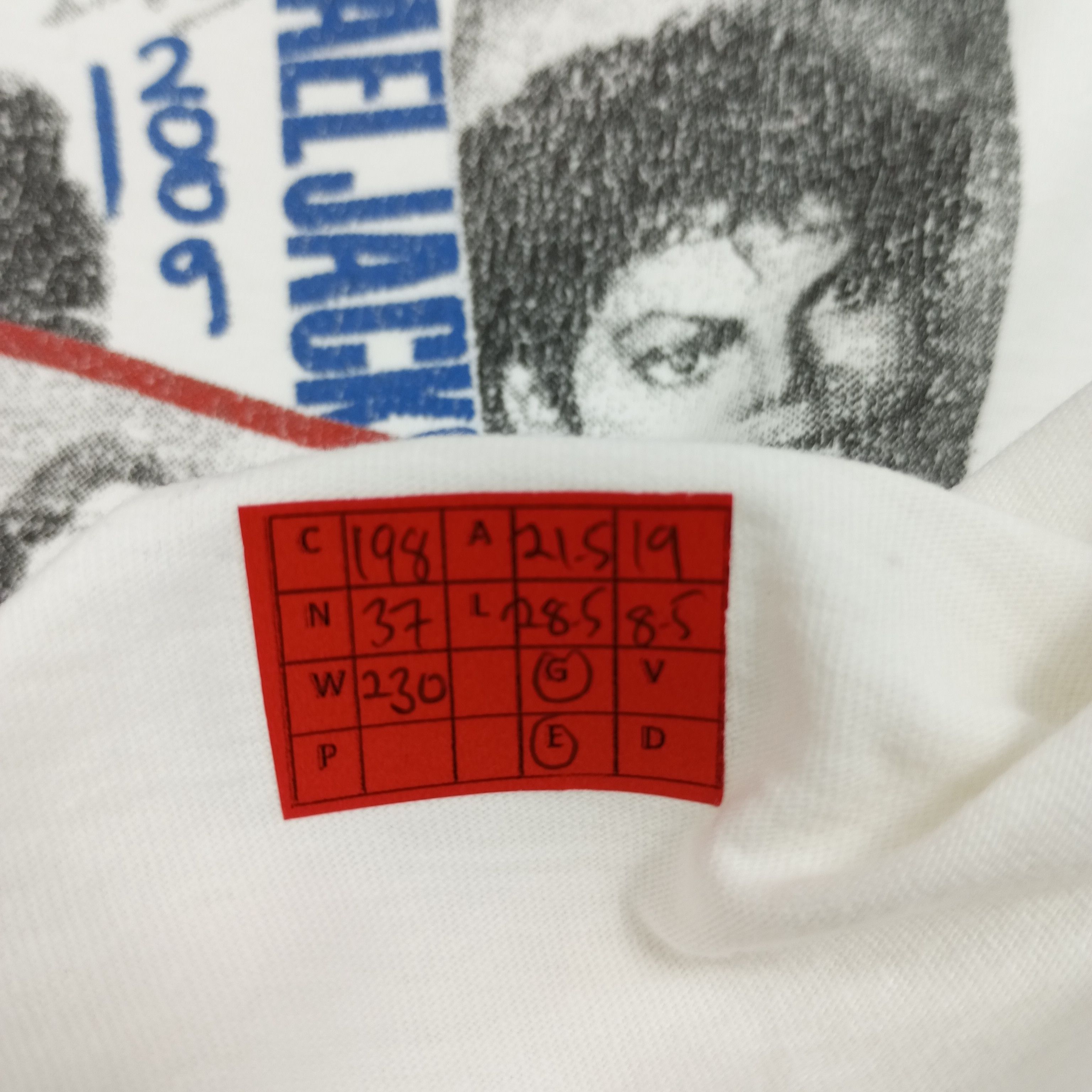 Michael Jackson × Vintage Michael Jackson Legend Music Singer Tshirt Size US L / EU 52-54 / 3 - 12 Thumbnail