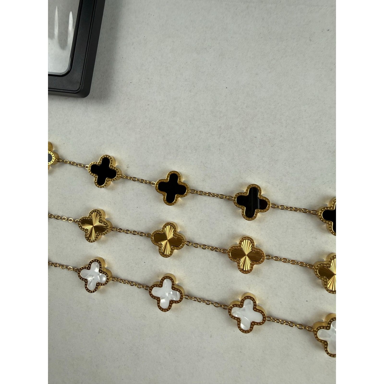 Jewelry Tarnish Free Stainless Steel Clover Bracelets Size ONE SIZE - 4 Thumbnail