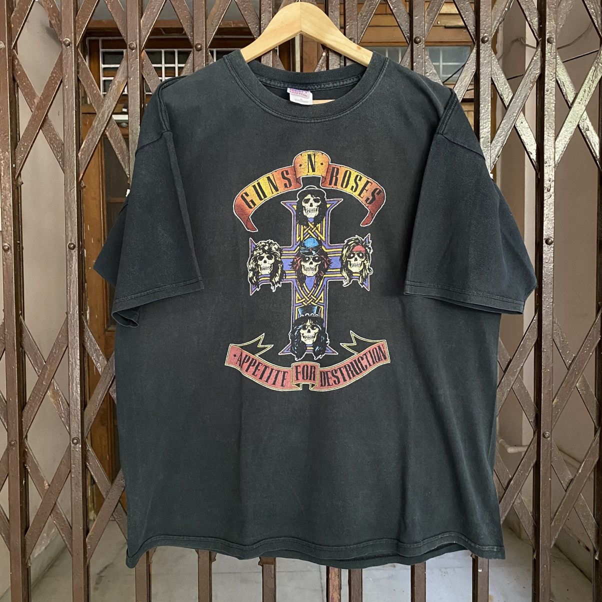 Guns N' Roses Vintage Guns N Roses Appetite for Destruction T shirt Size US XL / EU 56 / 4 - 1 Thumbnail