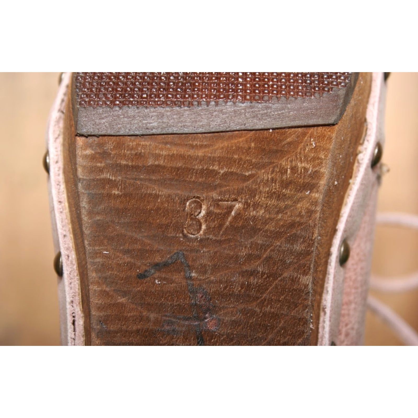 Vintage VINTAGE SANITA Theodora Mauve Leather D'Orsay Clog 3.25" Heeled Pumps EUR 37 ≈ US 6.5 Womens Shoes Leather Mauve D'Orsay 37 6.5 Size US 7 / IT 37 - 7 Thumbnail