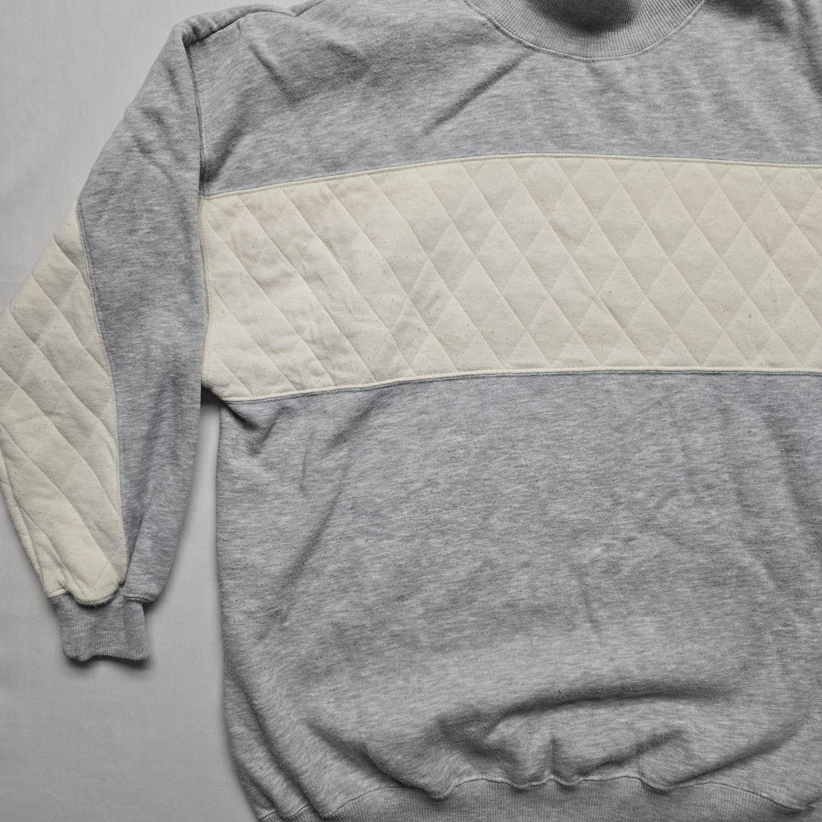 Vintage Vintage Cheetah Mervyns Sweater L Gray Quilted Pullover Size L / US 10 / IT 46 - 2 Thumbnail