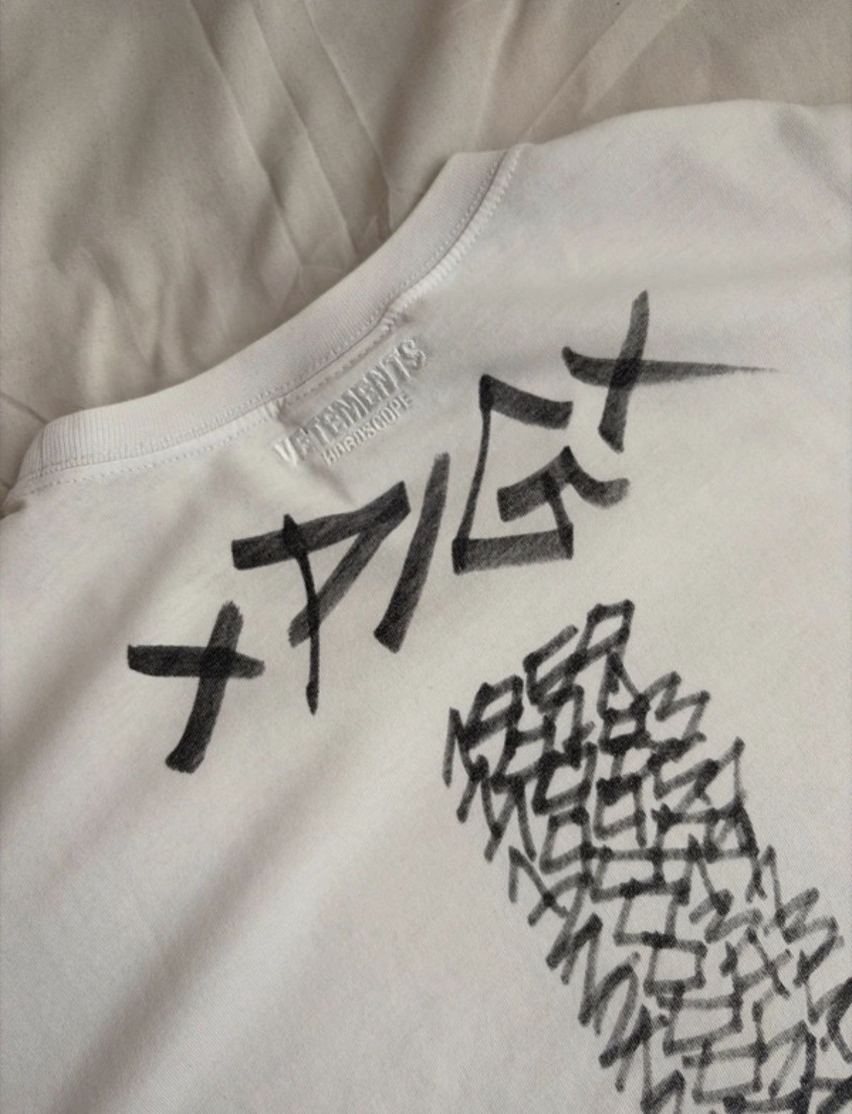 Vetements Vetements "Horoscope" (Pig) T-shirt Size US S / EU 44-46 / 1 - 3 Thumbnail