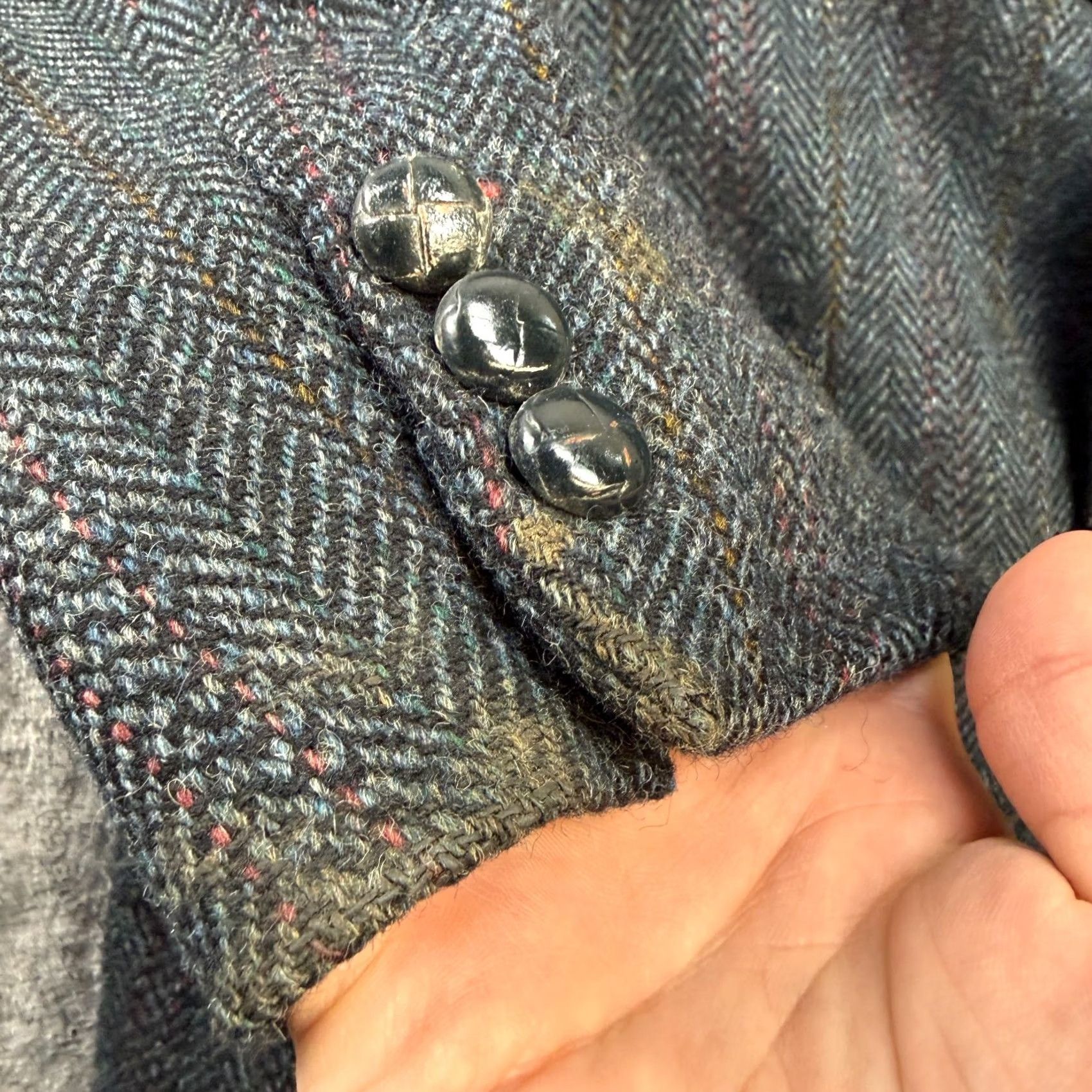 Vintage VTG Harris Tweed Blazer Mens 42 Navy Blue Herringbone Wool Sport Coat Blazer Notch Lapel 2-Button Single-Breasted Wool Blazer Mens 42 Blue Size 42R - 4 Thumbnail