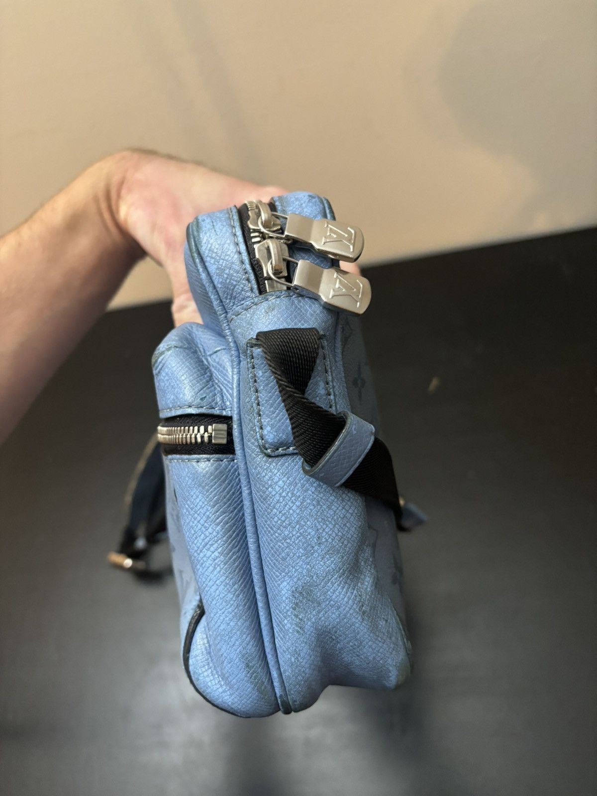 Louis Vuitton Louis Vuitton Taigarama Outdoor Monogram Messenger Bag Blue Size ONE SIZE - 4 Thumbnail