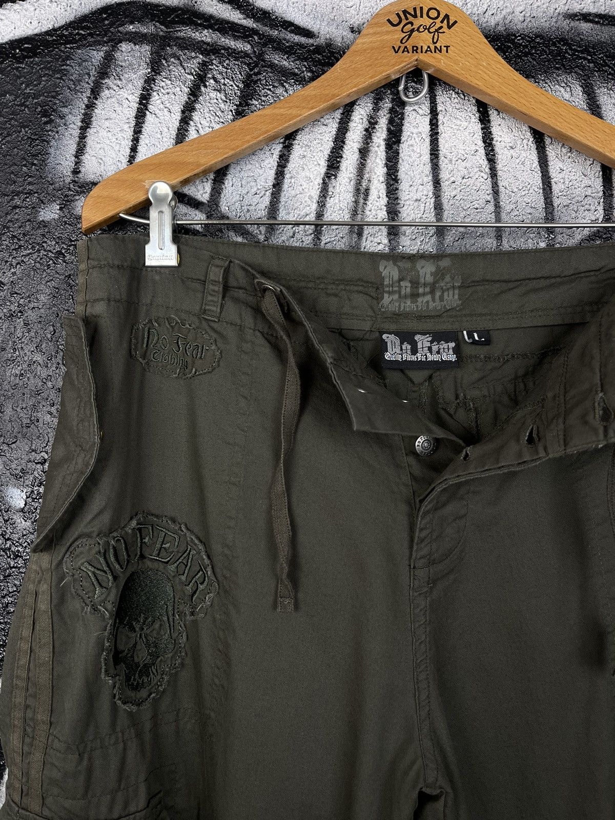 No Fear × Vintage Y2K No Fear Skull Embroidered Logo Cargo Pants Men’s Size L Size US 33 - 7 Thumbnail