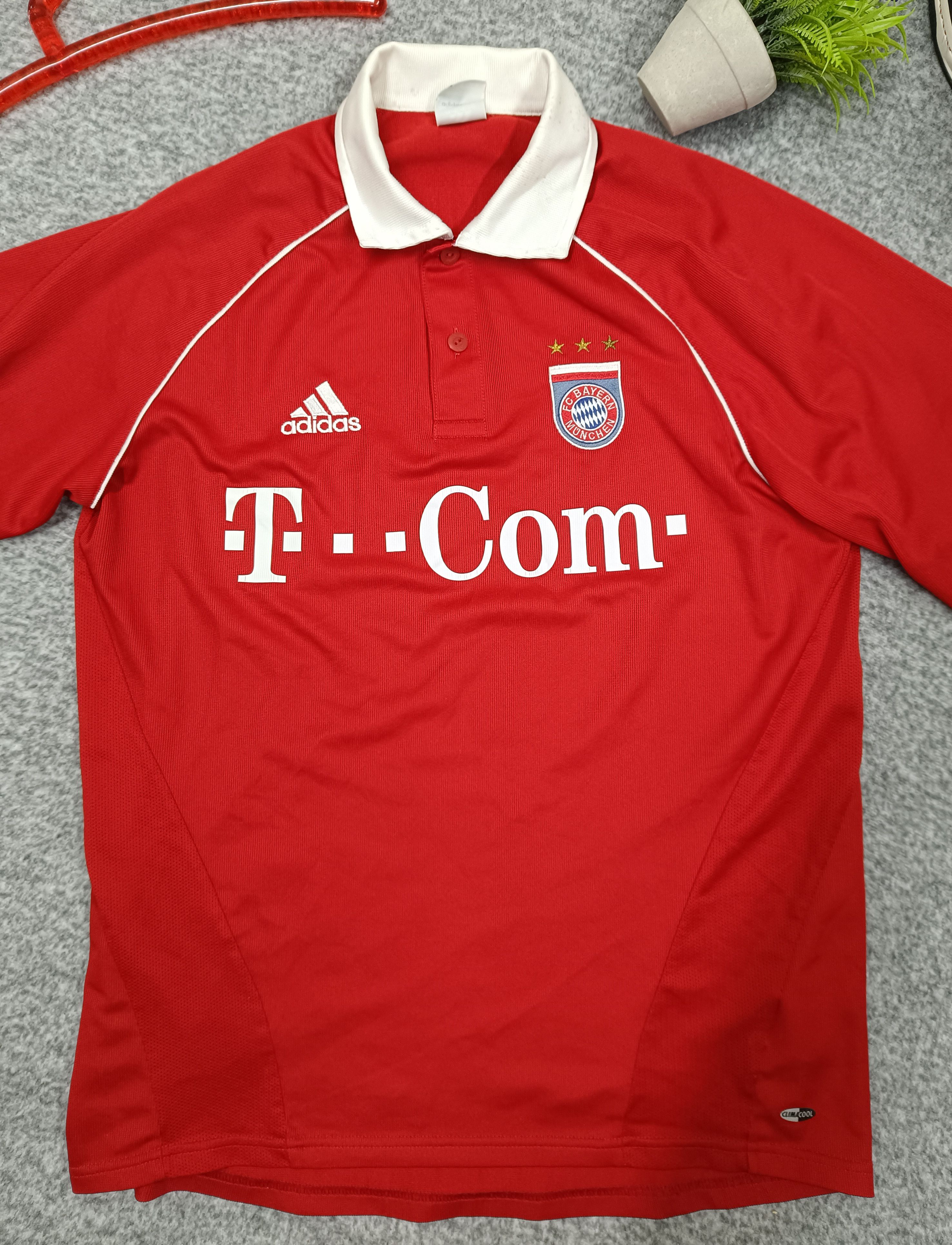 Adidas FC Bayern Munich Lizarazu 69 Red Football Size US M / EU 48-50 / 2 - 2 Thumbnail