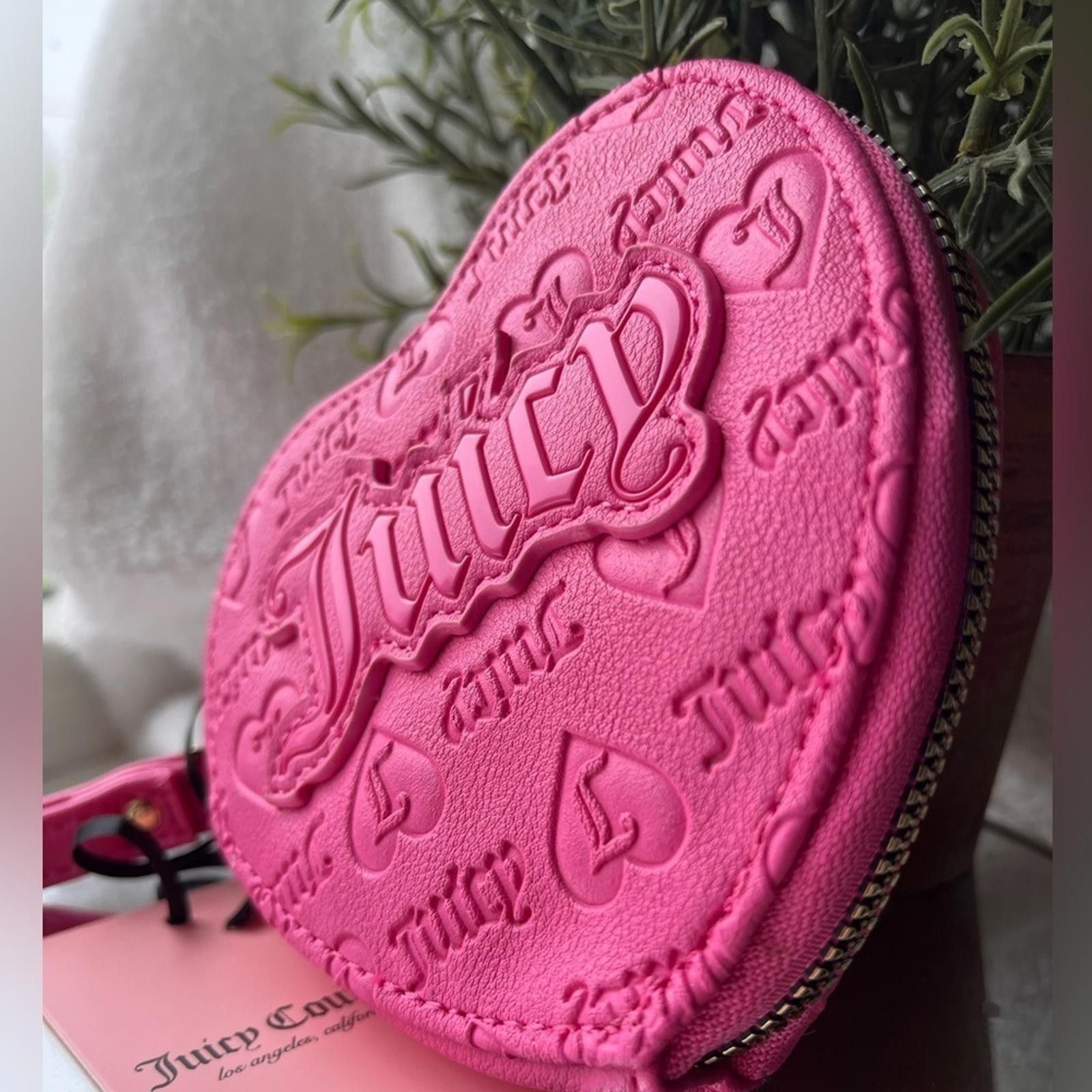 Juicy Couture Jeans Juicy Couture Upgrade U Pink Heart Zip Around Wristlet Size ONE SIZE - 2 Thumbnail