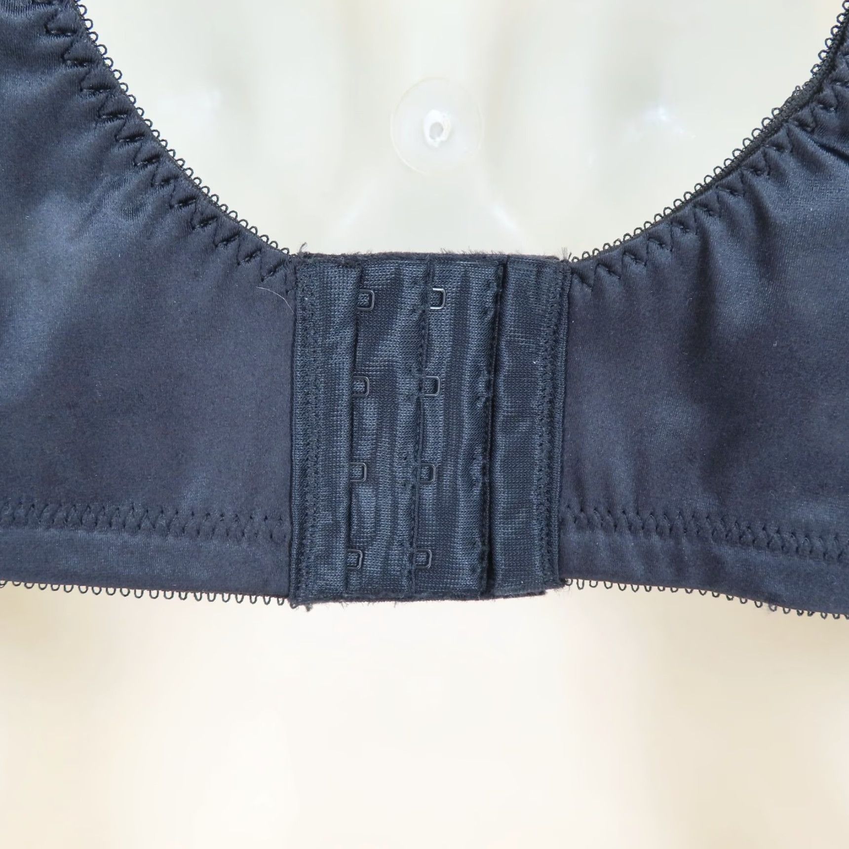 Vintage Bali Bra 38D Black Wireless Unlined Double Support 3820 T-Shirt Style Women Size ONE SIZE - 6 Thumbnail