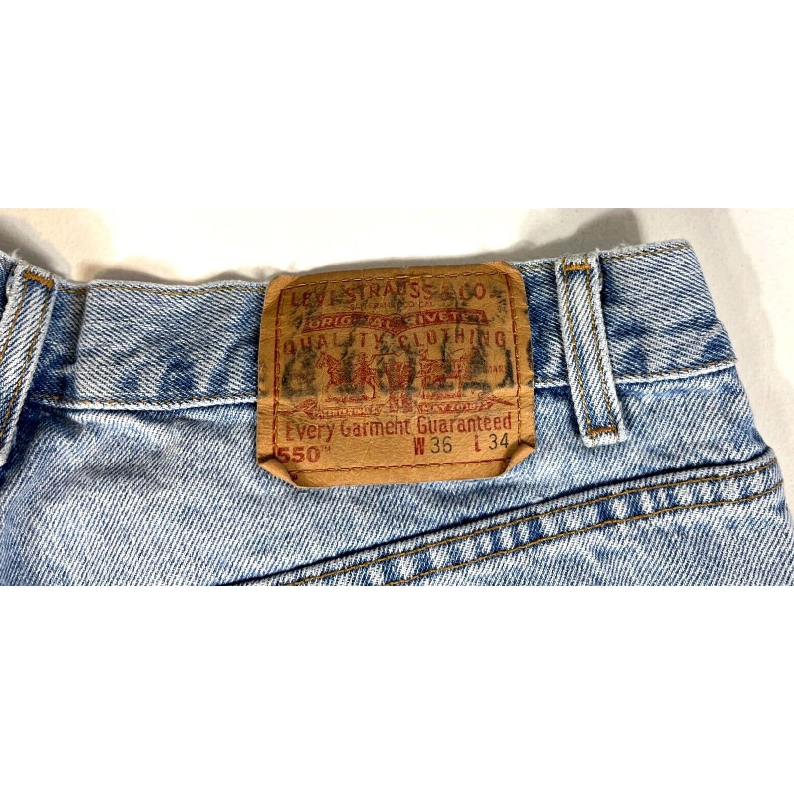 Levi's Levi's 550 Jeans Relaxed Fit Denim Blue 34x33 5-Pocket Vintage Made in USA Mens jeans Size US 34 / EU 50 - 6 Thumbnail