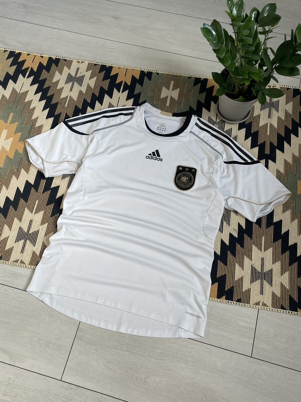 Adidas × Vintage Vintage Adidas Germany 2010/11 Home Jersey Size US L / EU 52-54 / 3 - 2 Thumbnail