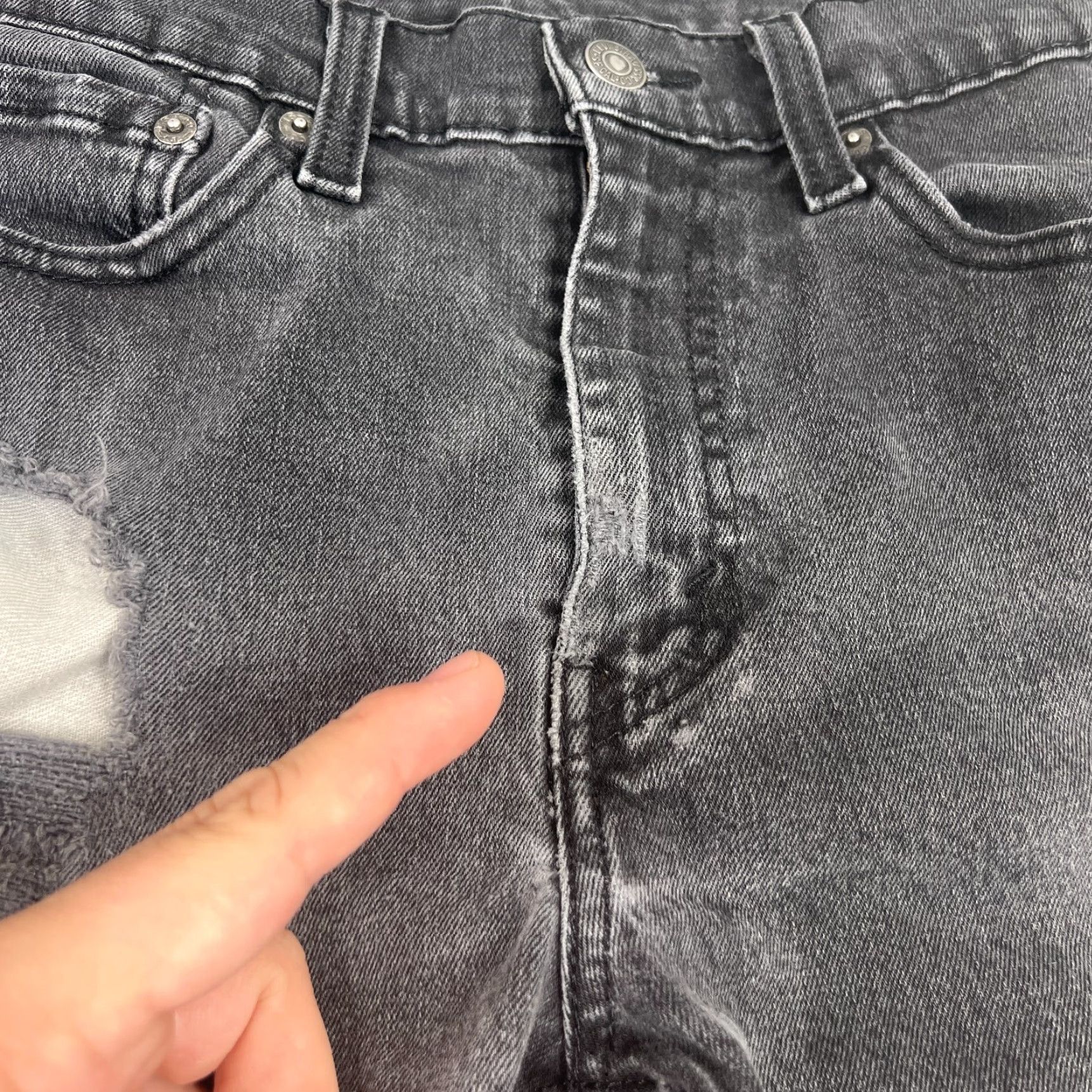Levi's VINTAGE Levi's 510 Jeans Mens Skinny Black Denim 31x29 Regular Mid Rise Distressed 5-Pocket Grunge Hip Hop USA Boys Girls Mens Size US 31 - 6 Thumbnail