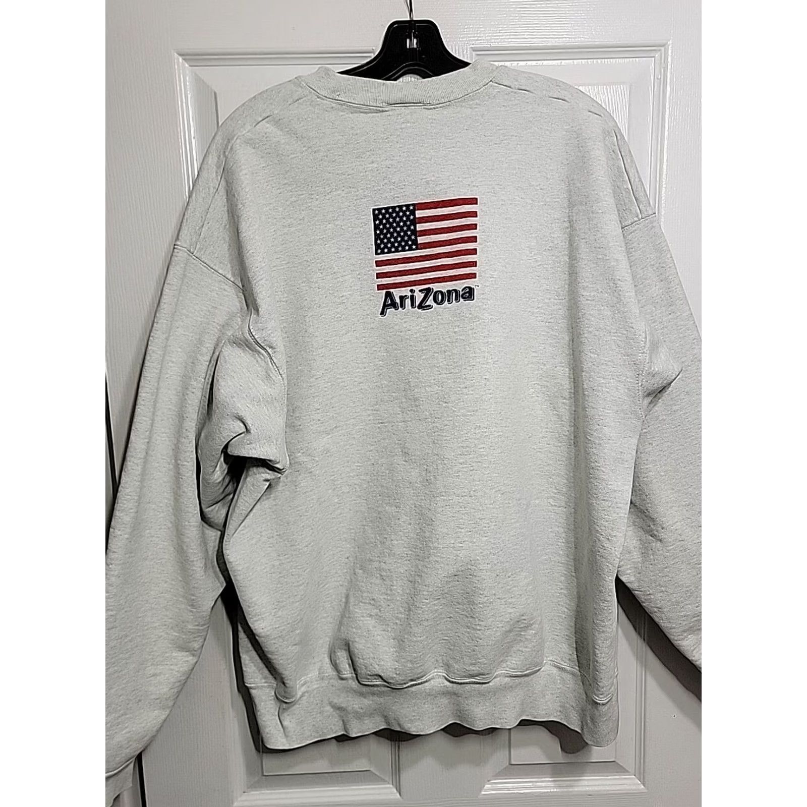 Vintage VINTAGE Ferolito, Valfaggio & Sons Arizona Beverage Co MADE USA Crewneck Sweatshirt Gray 2XL Mens Sweatshirt Size US XXL / EU 58 / 5 - 5 Thumbnail