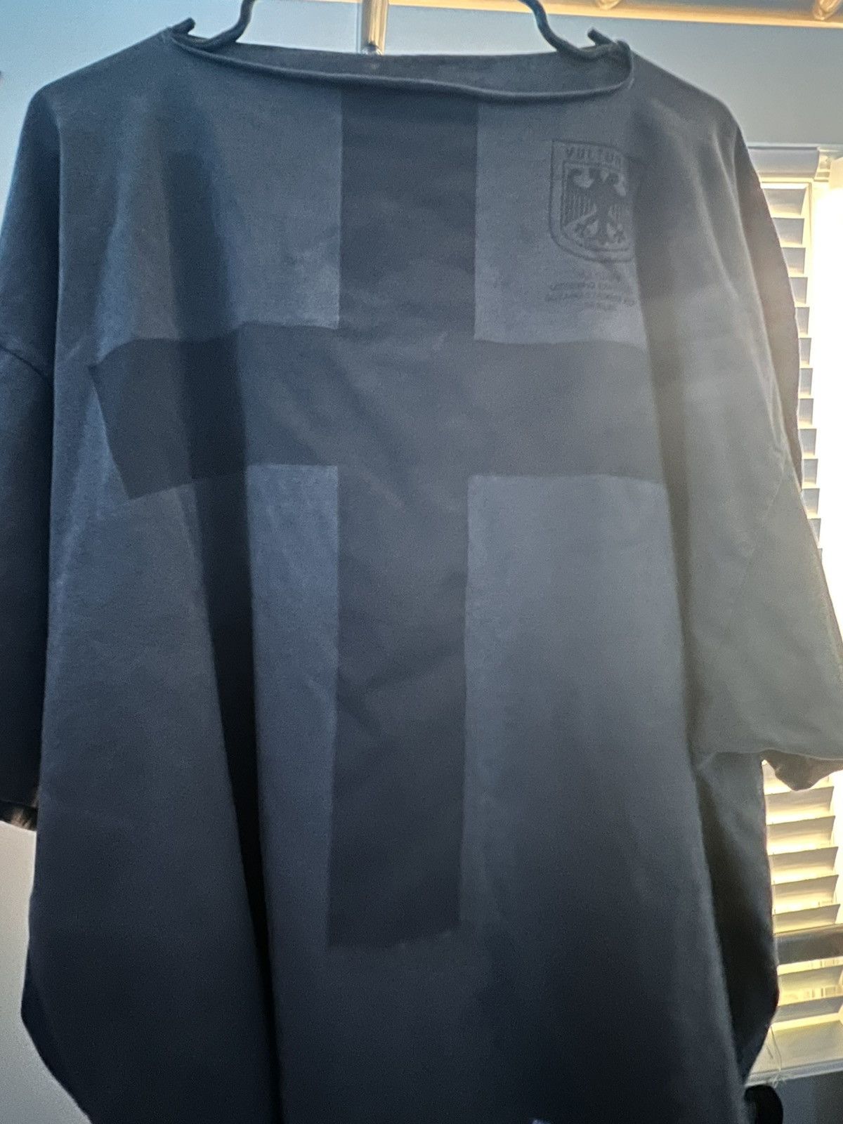 Yeezy Yeezy Vultures T shirt Size US L / EU 52-54 / 3 - 1 Thumbnail