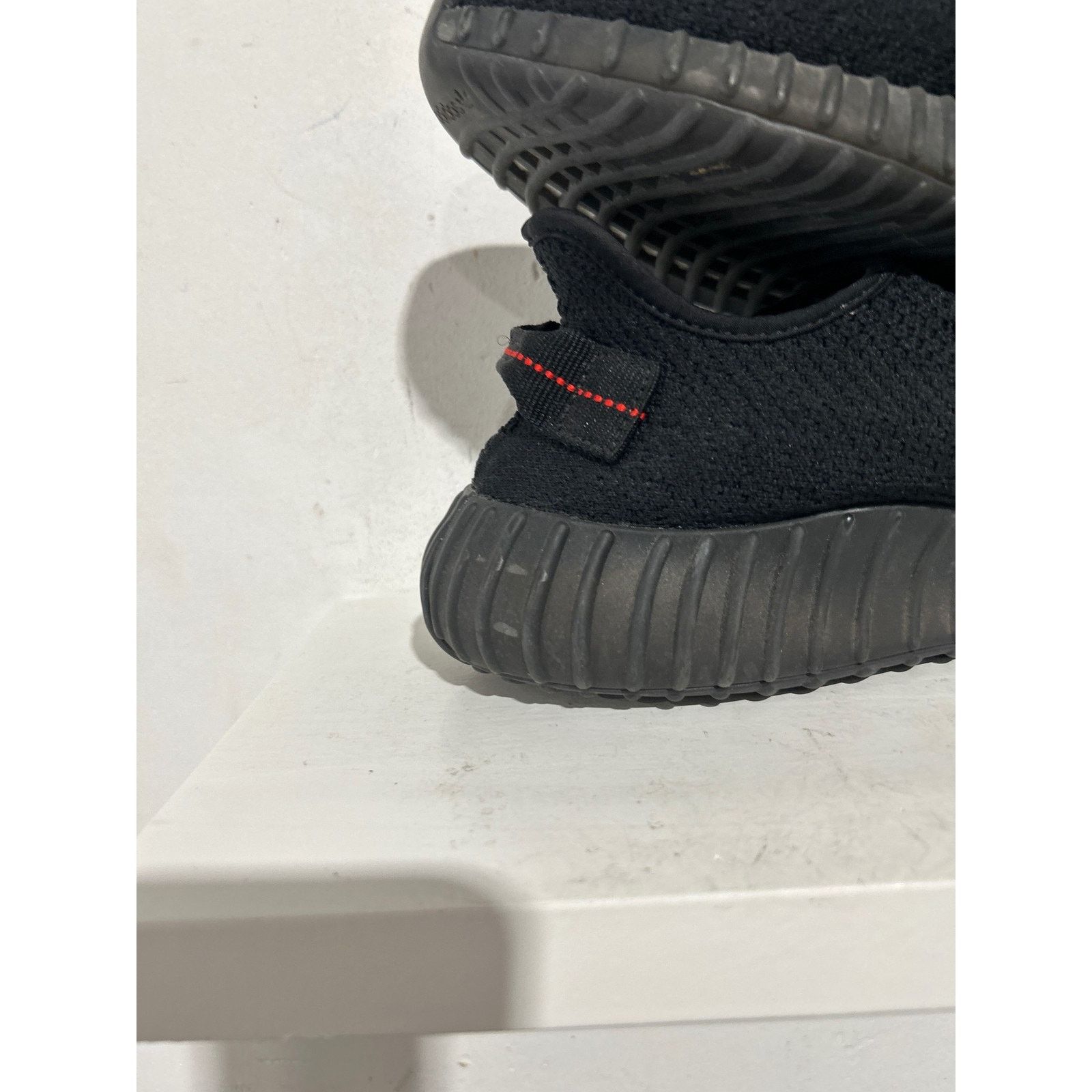 Adidas ADIDAS YEEZY BOOST 350 V2 'BLACK RED' SIZE 8.5 PREOWNED Size US 8.5 / EU 41-42 - 4 Thumbnail