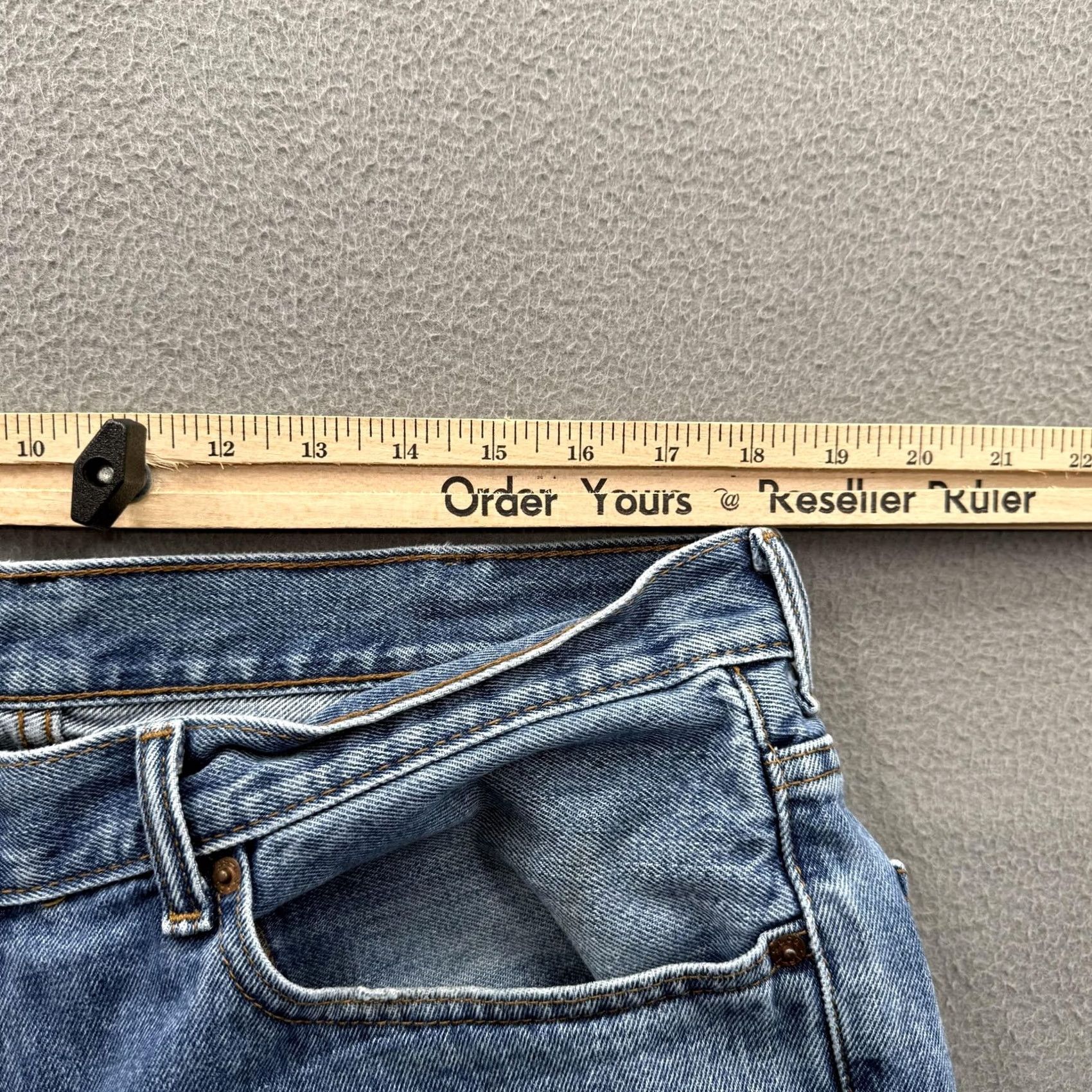 Levi's Levi's 560 Jeans Mens 38x33 Light Wash Relaxed Denim Casual Size US 38 / EU 54 - 4 Thumbnail