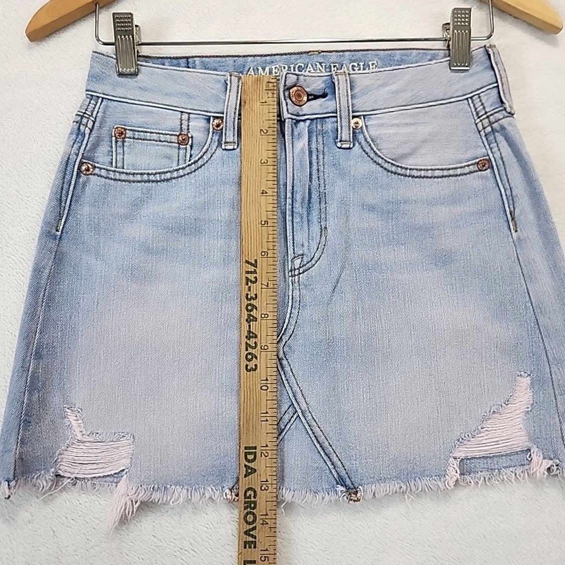 American Eagle Outfitters VINTAGE American Eagle Light Wash Distressed Denim Mini Skirt Womens Size 00 XS Blue Pocket Zip Front Short 90s style Womens Size 24" / US 00 / IT 34 - 5 Thumbnail