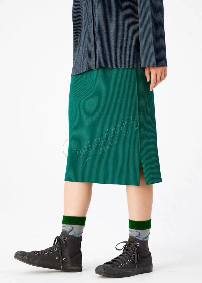 Issey Miyake Issey Miyake size:one size Green pleated skirt Size 26" / US 2 / IT 38 - 7 Thumbnail