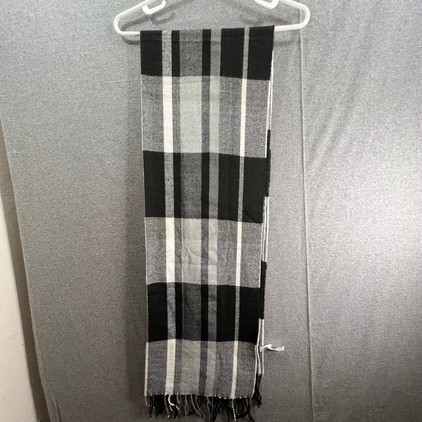 Banana Republic Banana Republic 100% ACRYLIC Women's Black Plaid Size ONE SIZE - 1 Thumbnail