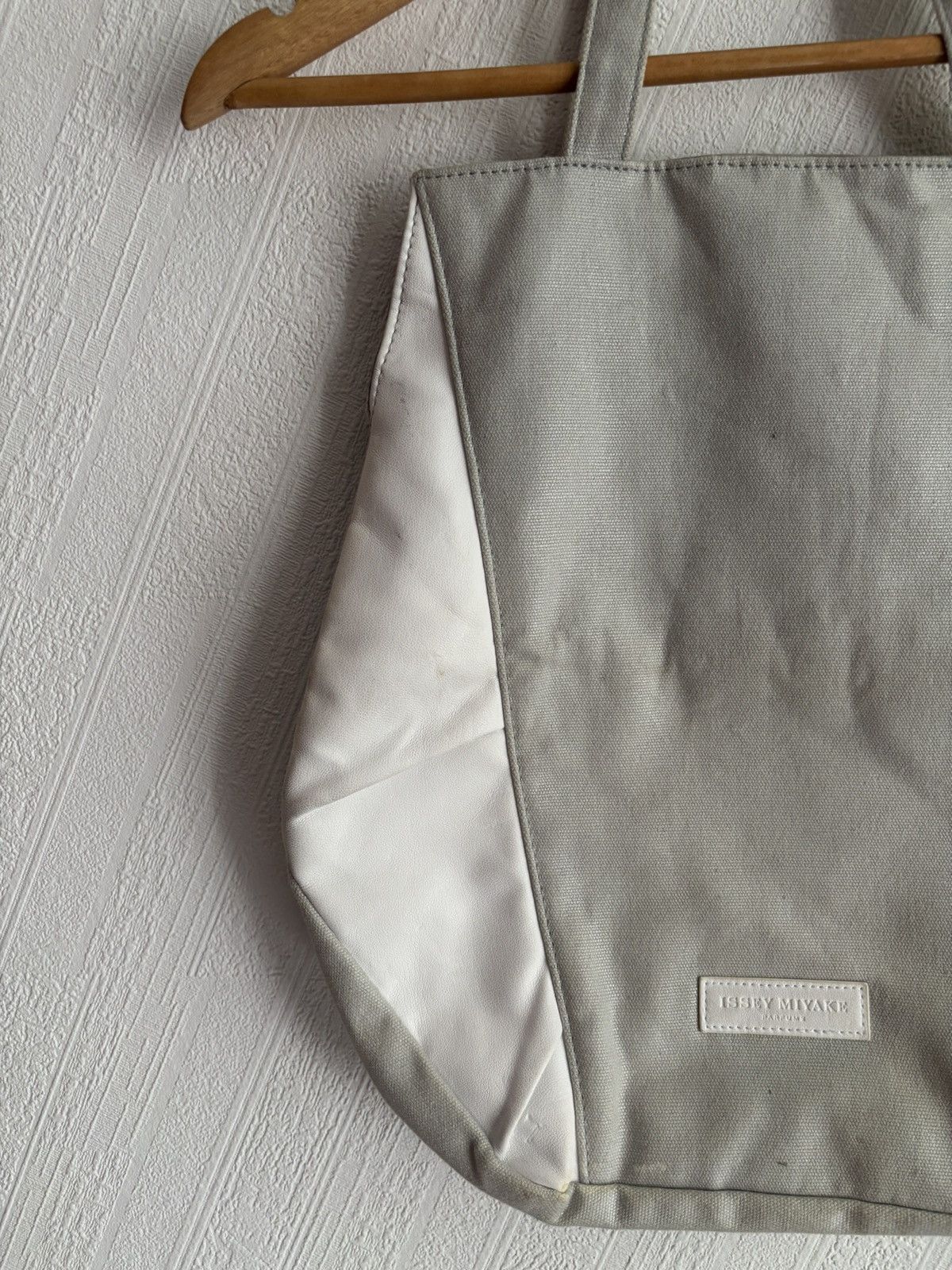 Issey Miyake Issey Miyake Parfums Geometric Tote Bag White / Grey Size ONE SIZE - 2 Thumbnail