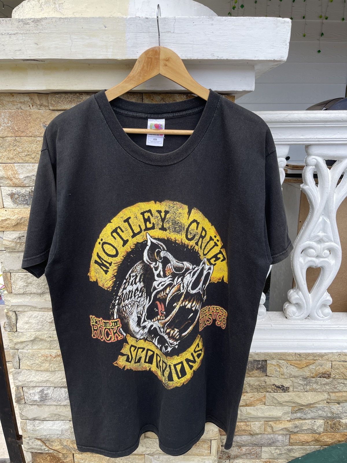 Band Tees Rarest🔥Vtg MOTLEY CRUE x SCORPIONS Greatest Hit’s 99 Size US XL / EU 56 / 4 - 2 Thumbnail