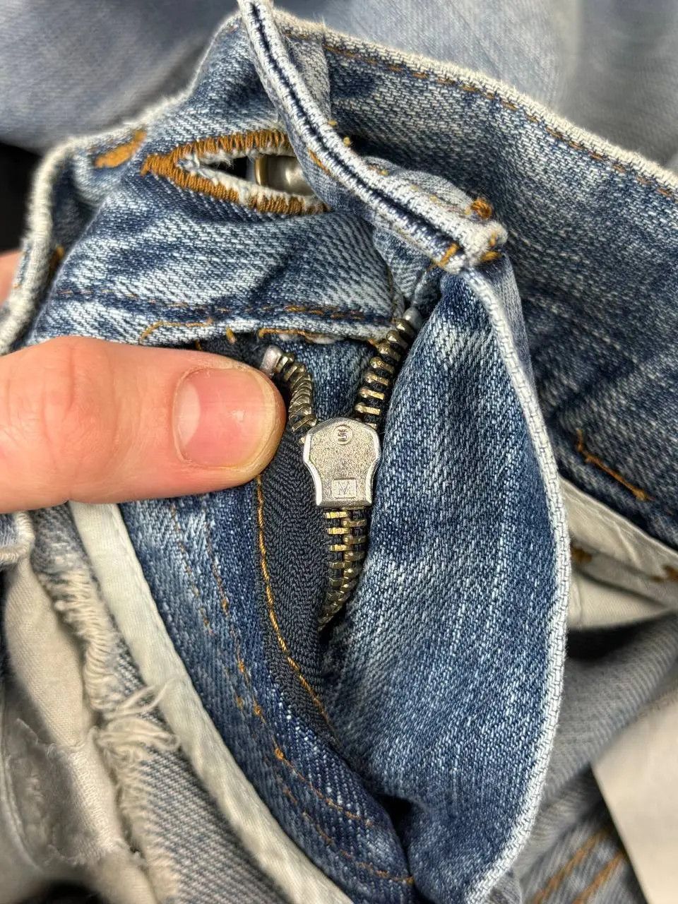 Dolce & Gabbana Vintage Dolce Gabbana Faded Distressed Denim Jeans Big Logo Size US 34 / EU 50 - 13 Thumbnail