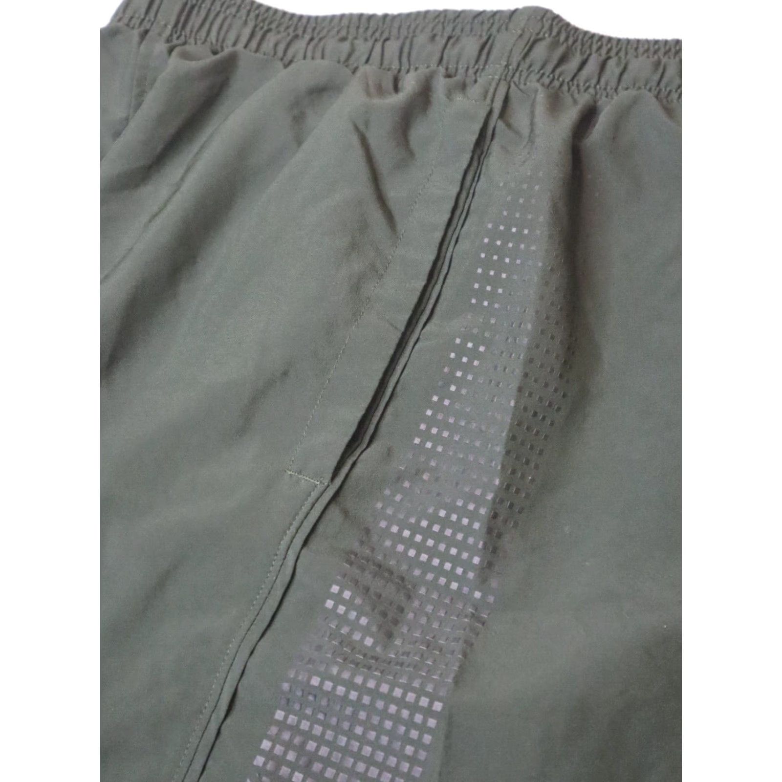 Under Armour Under Armour Heatgear Graphic Shorts Mens S Black Elastic Waist Activewear Yoga Size US 29 - 4 Thumbnail