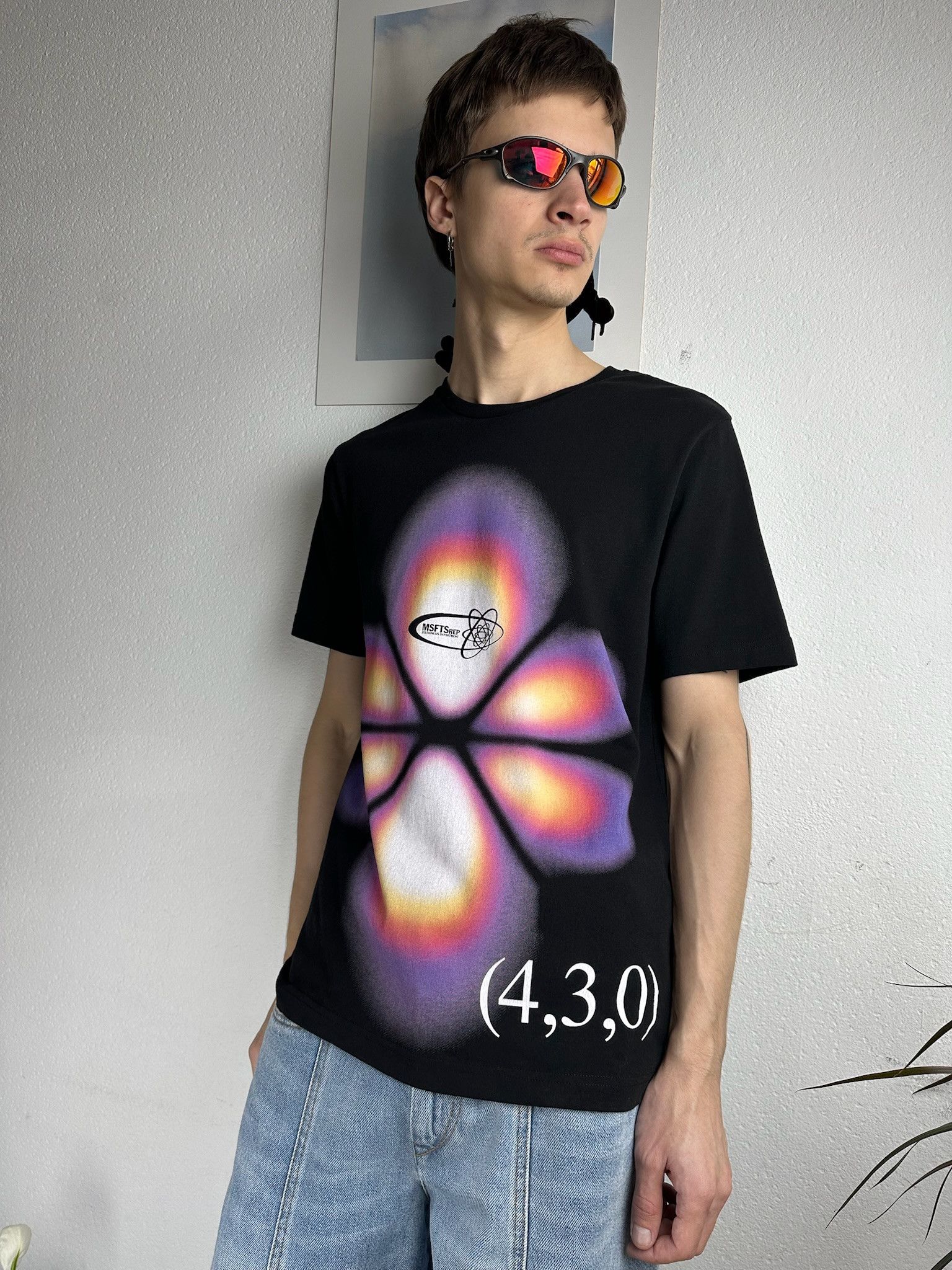 Msftsrep MSFTSrep Tee acid rave flower Size US M / EU 48-50 / 2 - 2 Thumbnail