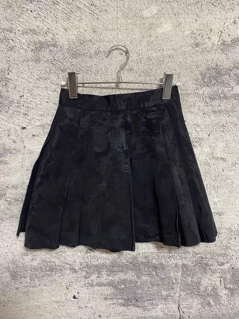 Vivienne Westwood Vivienne Westwood Pleated Skirt Size 26" / US 2 / IT 38 - 2 Thumbnail