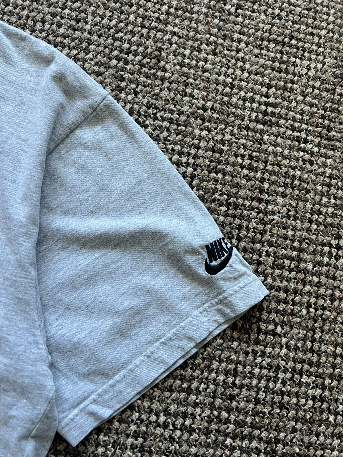 Nike Vintage Nike Tee T-Shirt Big Logo Swoosh Size US L / EU 52-54 / 3 - 6 Thumbnail
