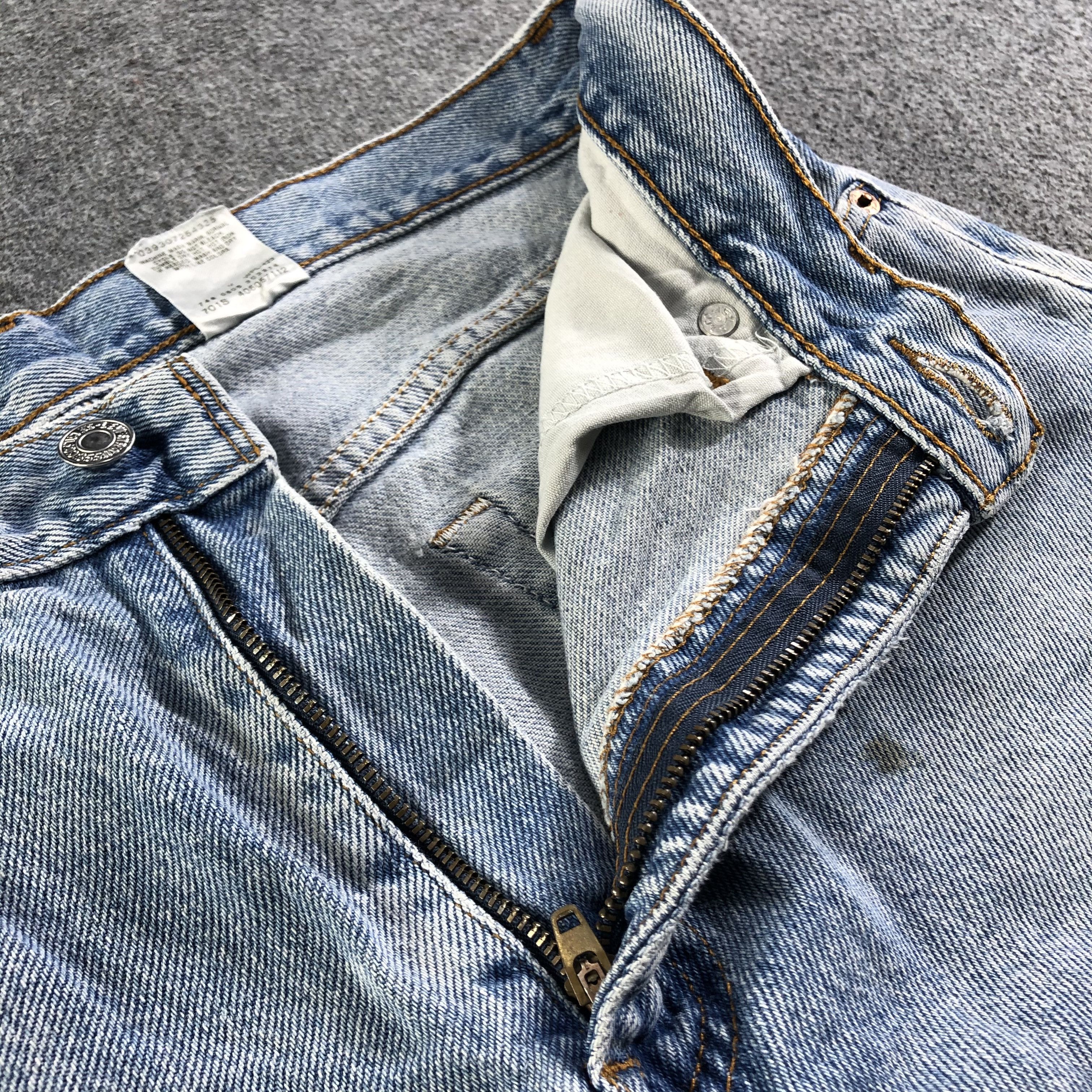 Levi's Vintage 90s Blue Wash Levis 505 Jeans-J3067 Size US 31 - 9 Thumbnail