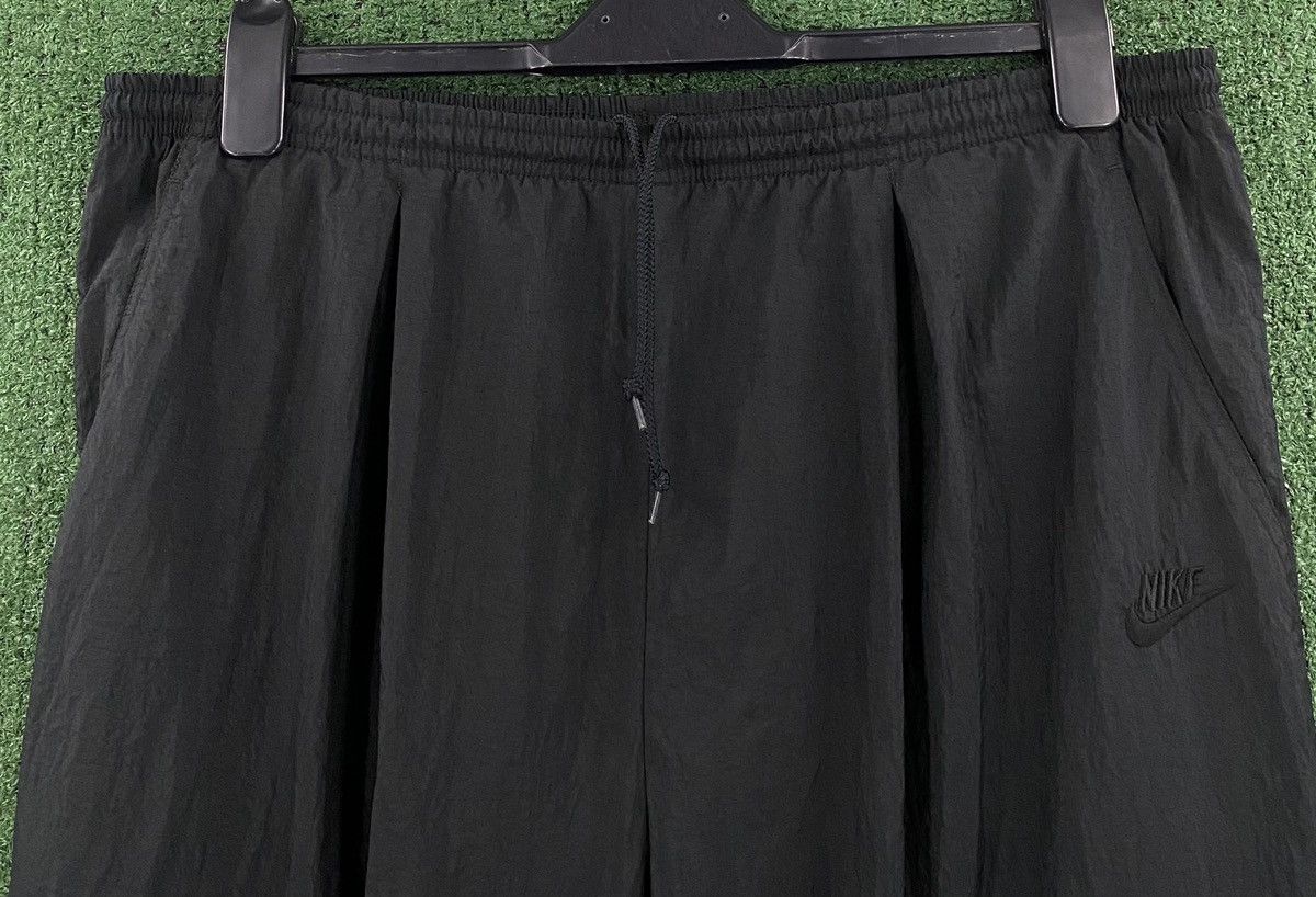 Nike VTG 90’s Nike Spellout Grey Tag Pleated Windbreaker Pants XL Size US 40 / EU 56 - 2 Thumbnail