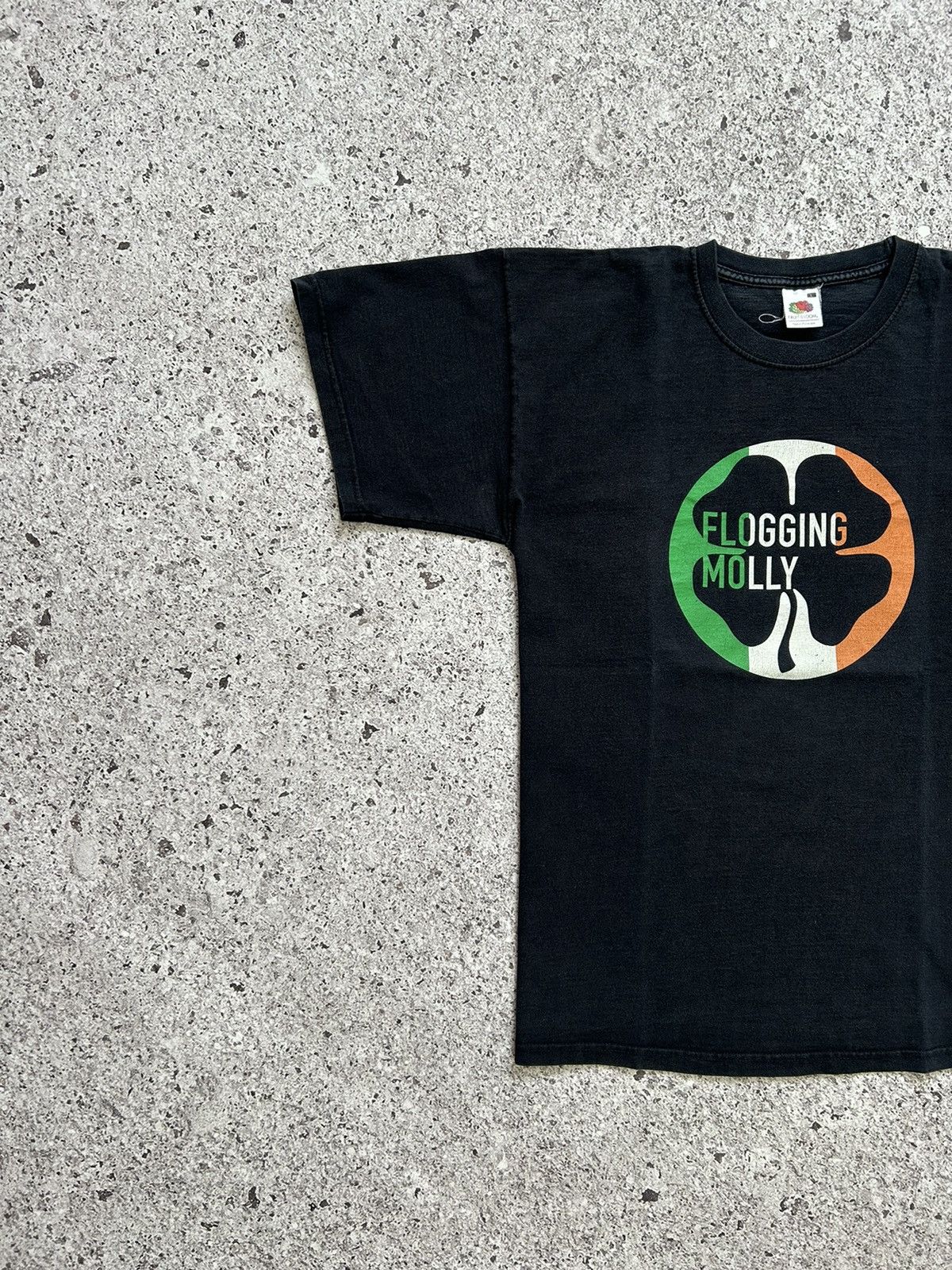 Band Tees × Vintage Rare Vintage 2000’s Flogging Molly Band Rock T-Shirt Size US L / EU 52-54 / 3 - 3 Thumbnail