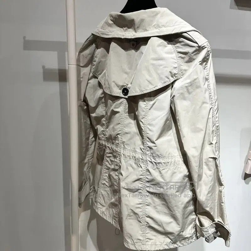 Burberry Burberry Light Beige Women's Trench Coat. Size S / US 4 / IT 40 - 4 Thumbnail