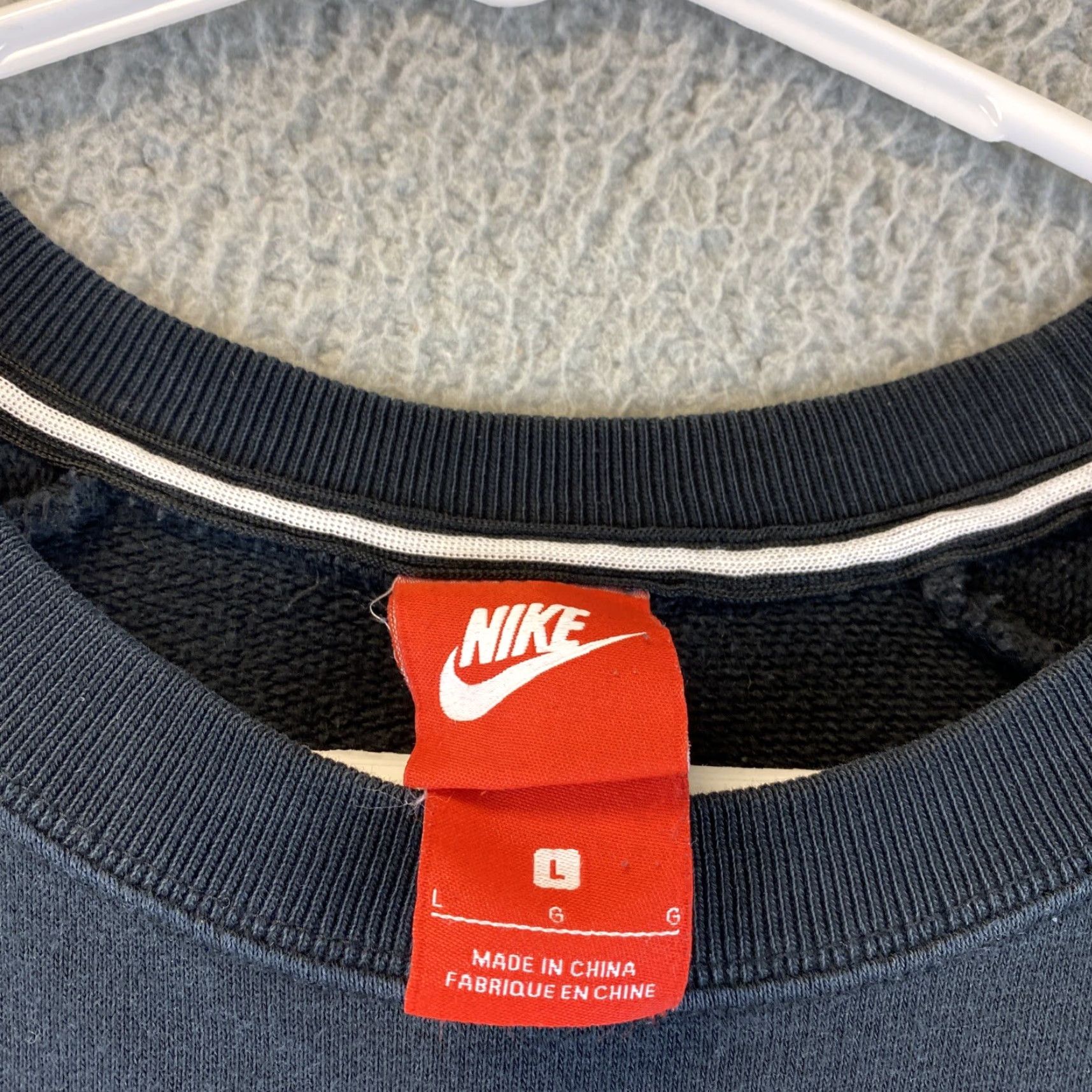 Nike Nike Black Regular Fit Long Sleeve Sweatshirt Sweater Women’s Size Large /71-31 Size L / US 10 / IT 46 - 3 Thumbnail