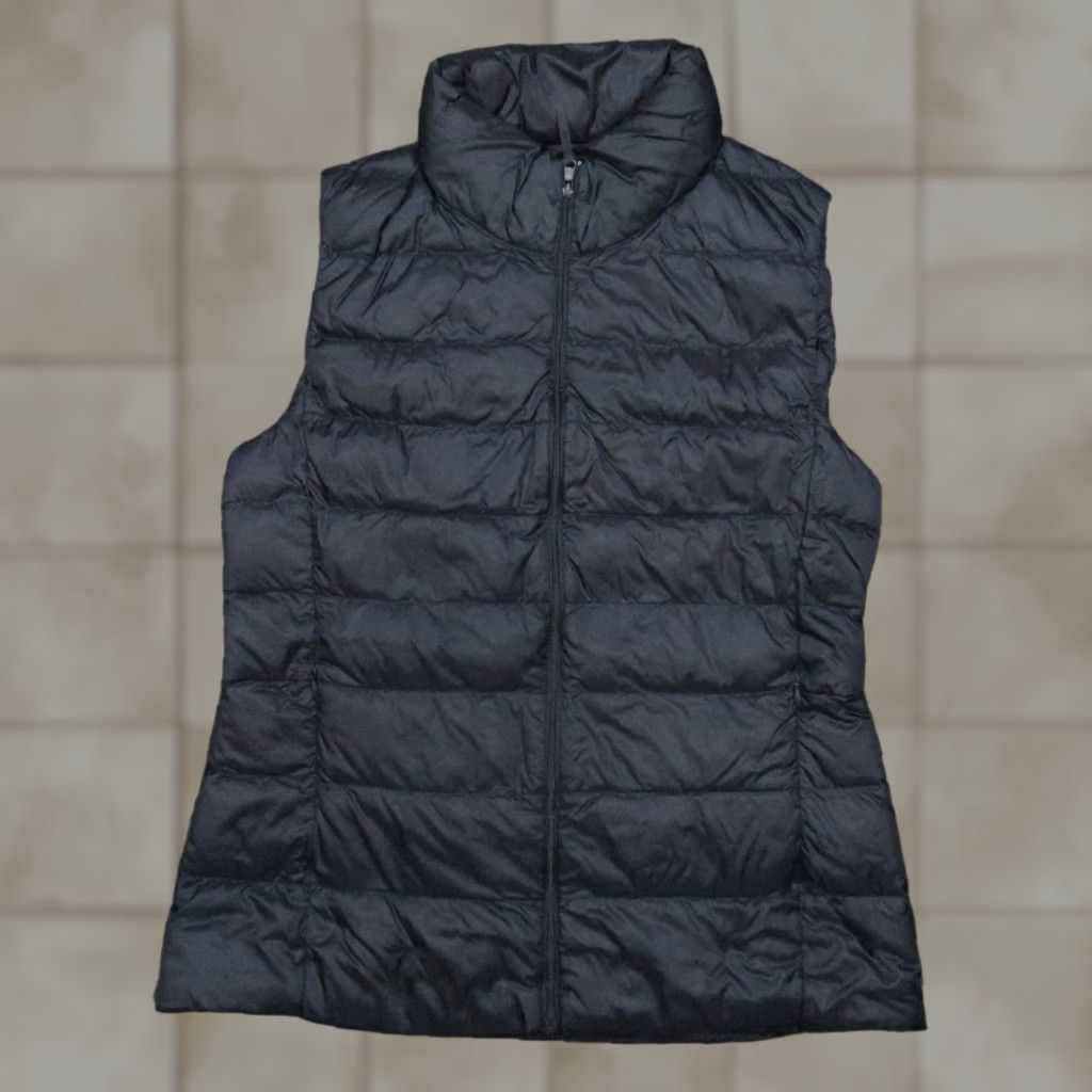 Uniqlo UNIQLO Ultra Light Down Vest Men Medium Blue Full Zip Insulated Lightweight Performance Size US M / EU 48-50 / 2 - 1 Thumbnail