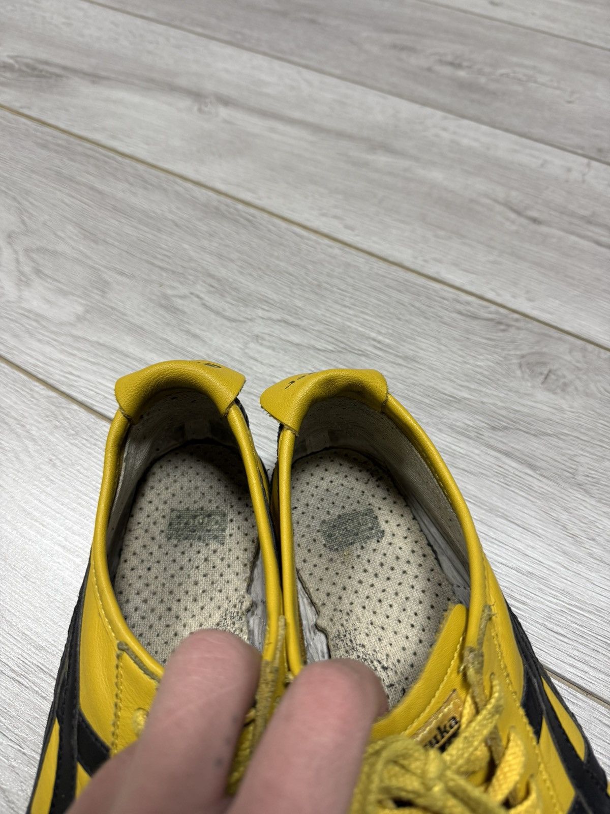 Asics ASICS Onitsuka Tiger Kill Bill icon yellow vintage sneakers Size US 11 / EU 44 - 10 Thumbnail
